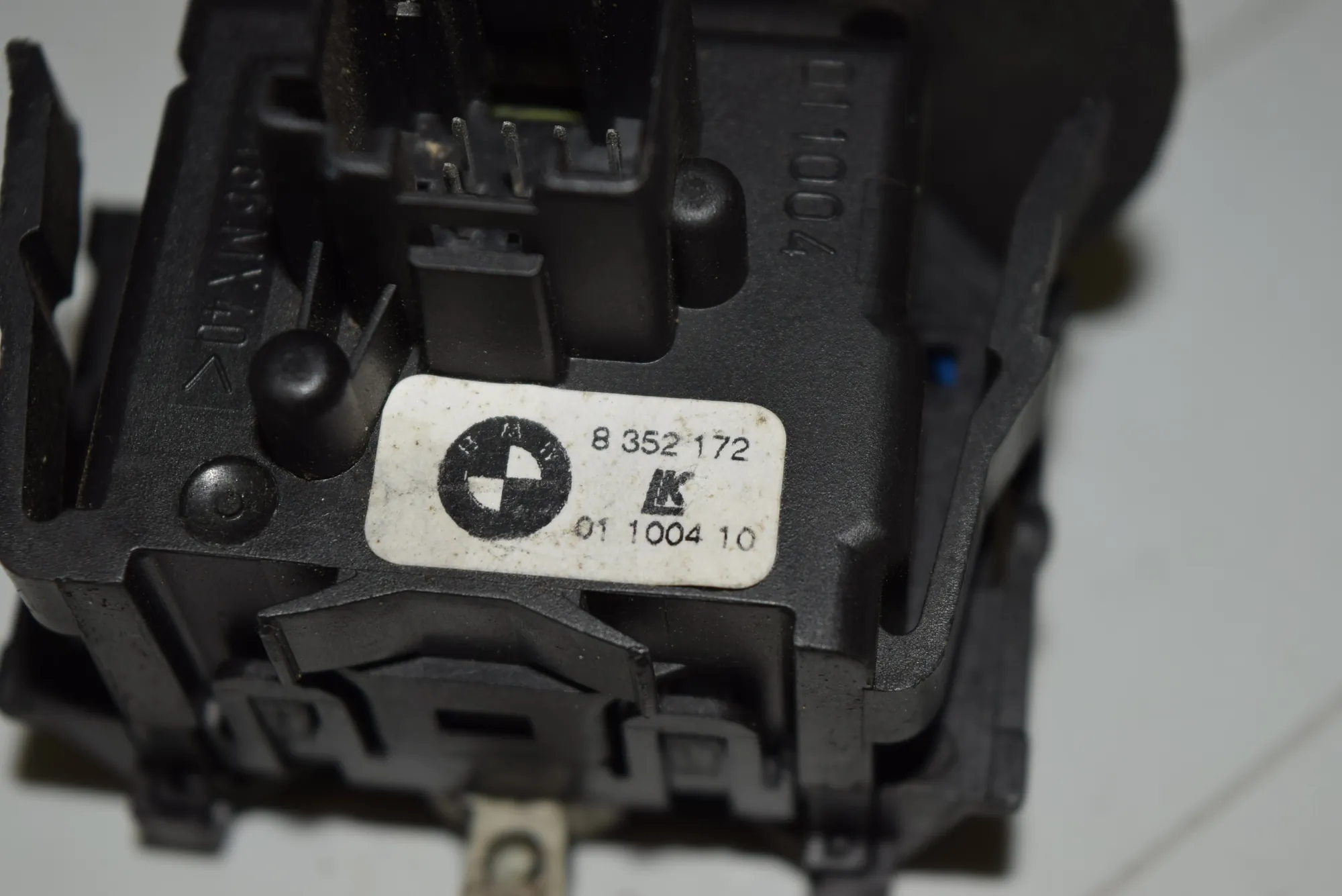 Indicator Wiper Stalk Switch – OEM 8352172 · BMW 5 Touring (E39) BMW 5 Touring (E39) 2000 – 4