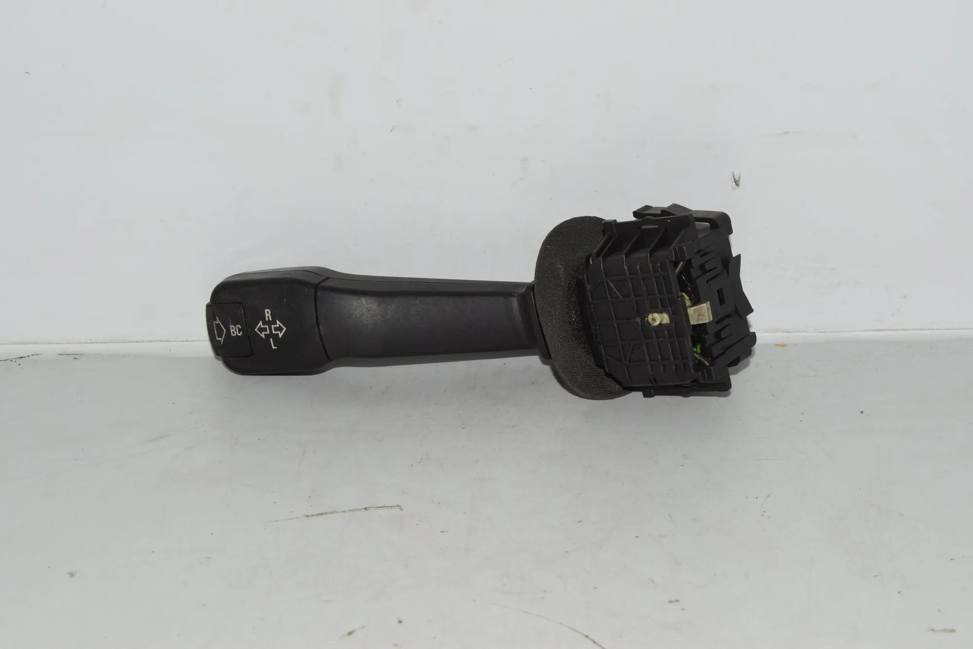 Indicator Wiper Stalk Switch – OEM 8352172 · BMW 5 Touring (E39) BMW 5 Touring (E39) 2000
