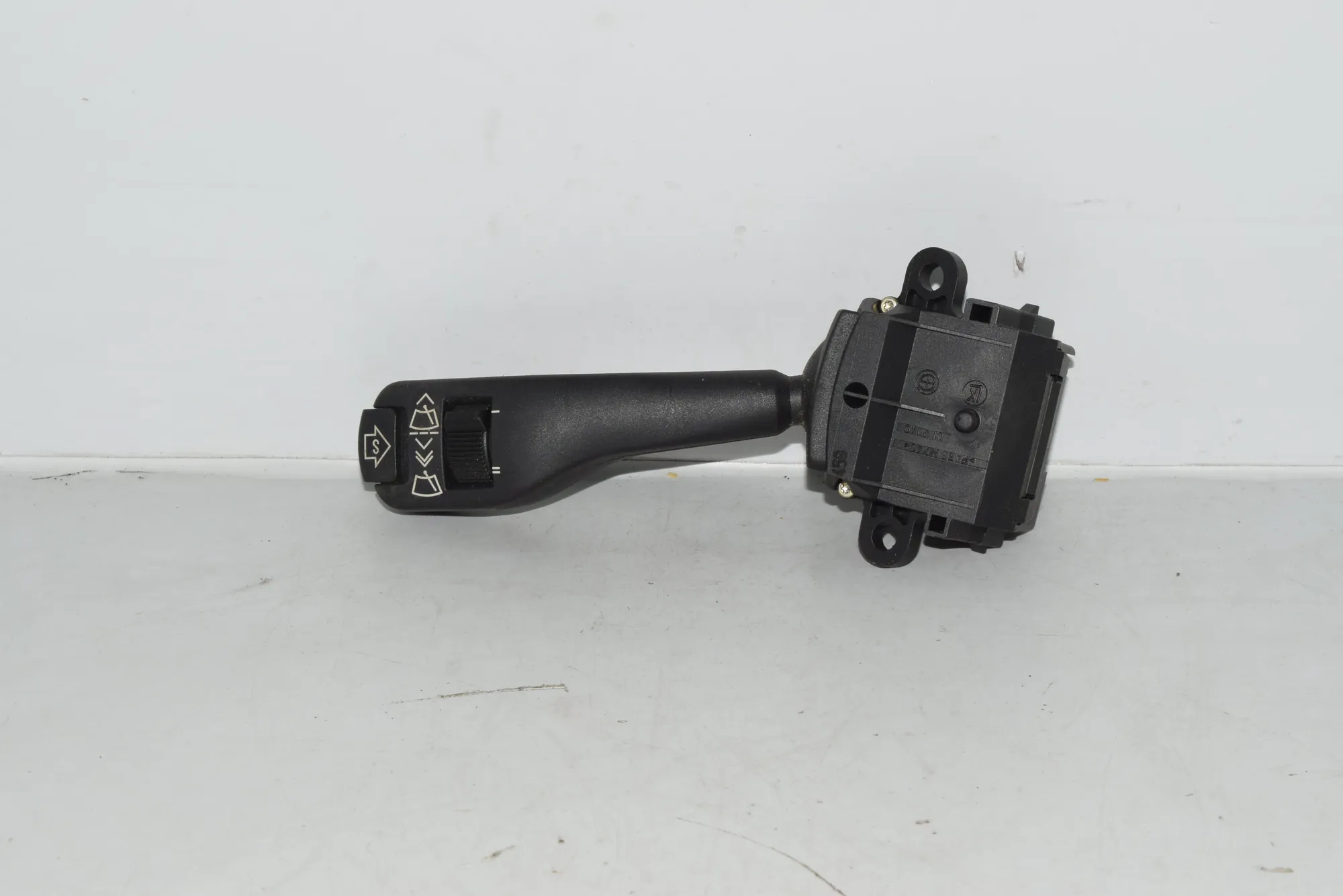 Indicator Wiper Stalk Switch – OEM 8375407 · BMW 5 (E39) BMW 5 (E39) 2000