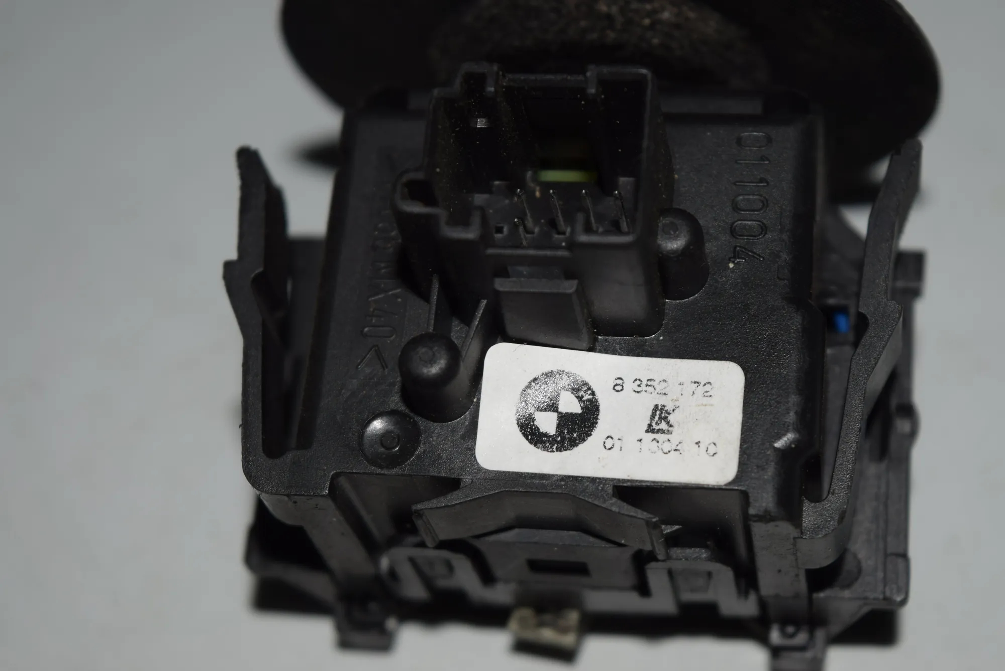 Indicator Wiper Stalk Switch – OEM 8352172 · BMW 5 Touring (E39) BMW 5 Touring (E39) 2000 – 4