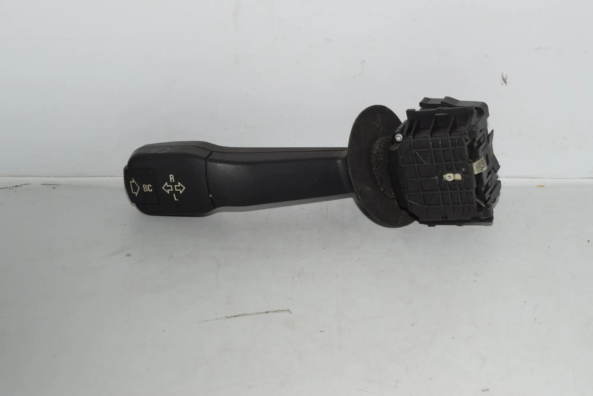 Indicator Wiper Stalk Switch – OEM 8352172 · BMW 5 Touring (E39) BMW 5 Touring (E39) 2000