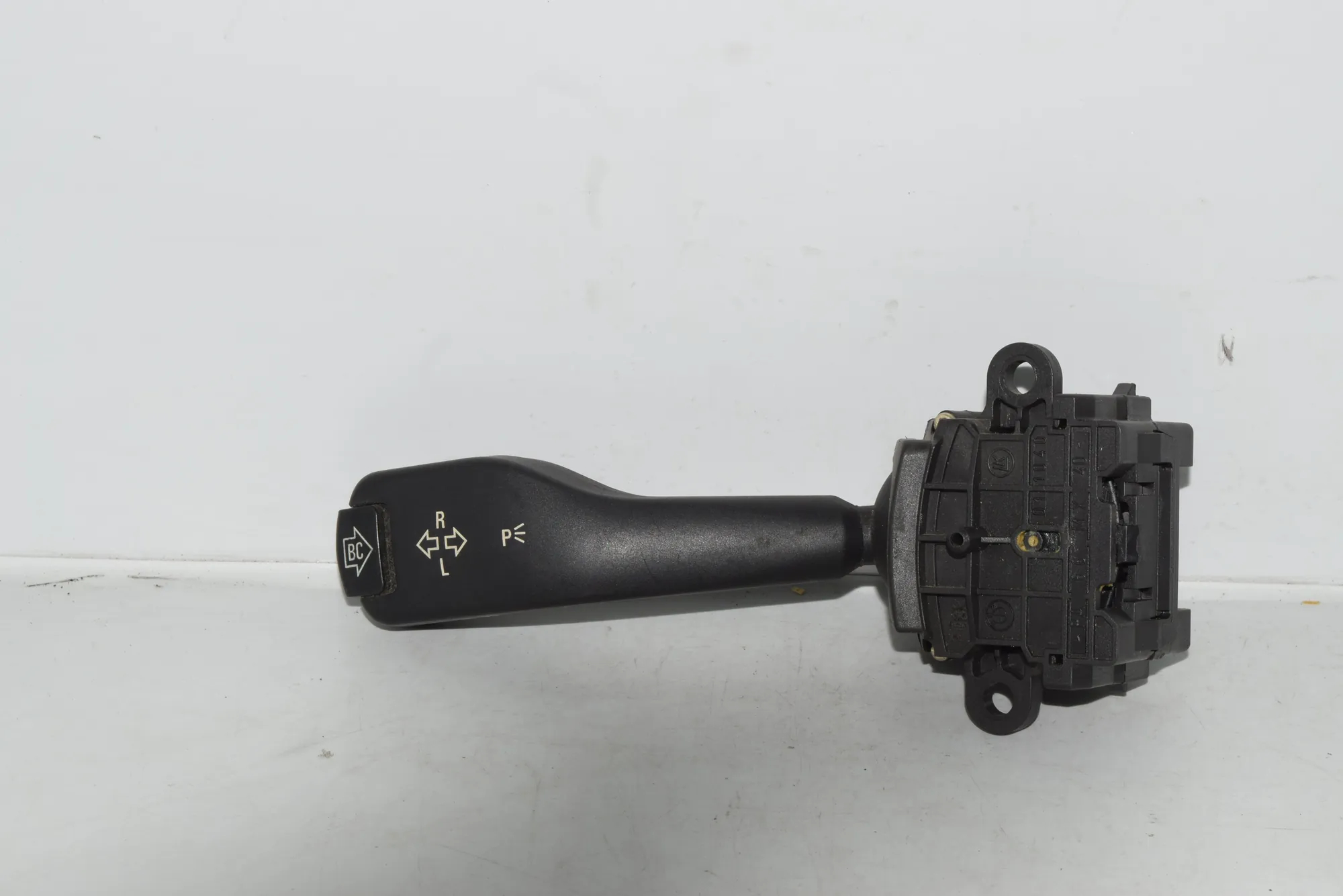 Indicator Wiper Stalk Switch – OEM NA · BMW 5 Touring (E39) BMW 5 Touring (E39) 2000