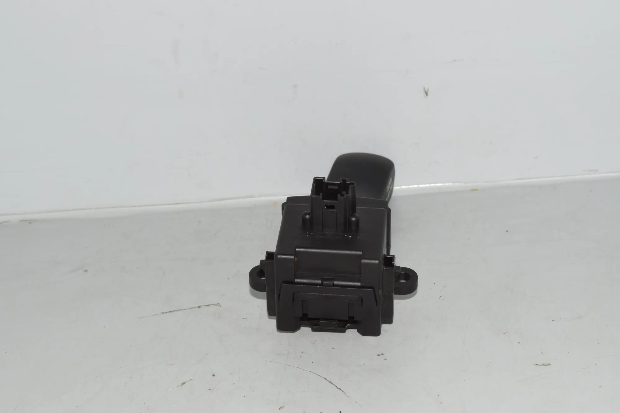 Indicator Wiper Stalk Switch – OEM NA · BMW 5 Touring (E39) BMW 5 Touring (E39) 2000 – 3