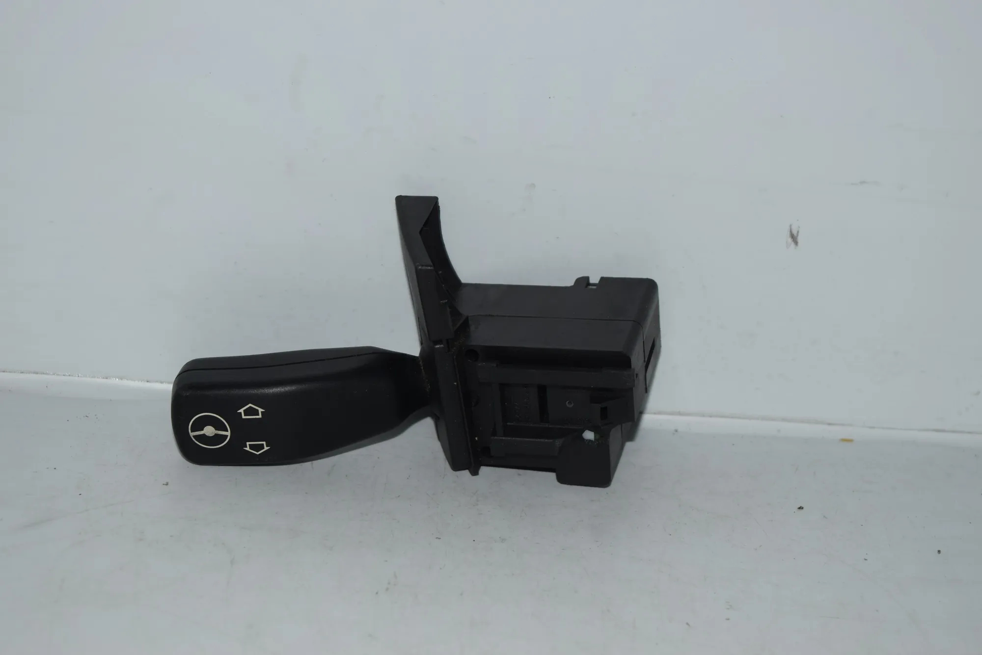 Indicator Wiper Stalk Switch – OEM 8373901 · BMW 5 (E39) BMW 5 (E39) 2000