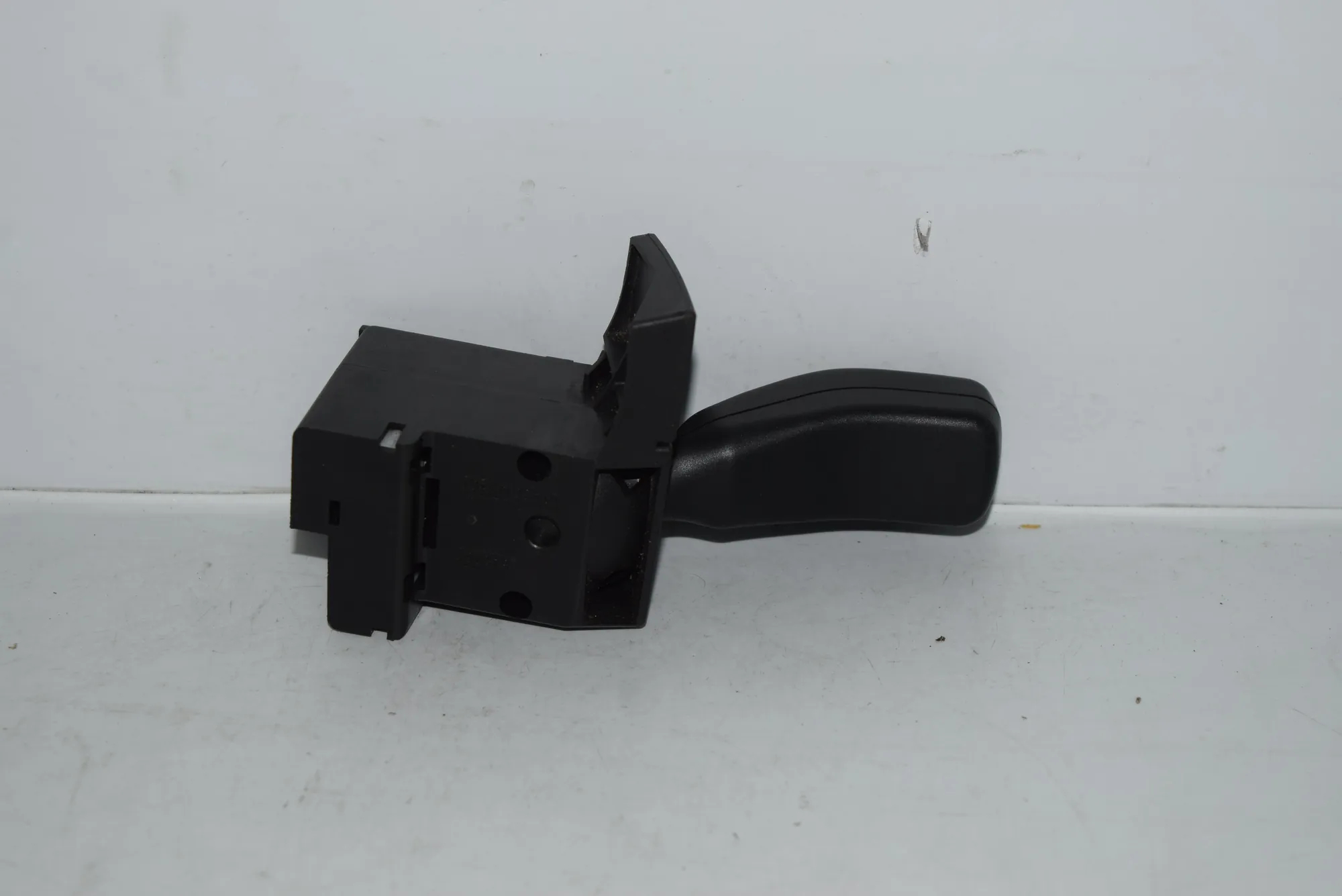 Indicator Wiper Stalk Switch – OEM 8373901 · BMW 5 (E39) BMW 5 (E39) 2000 – 2