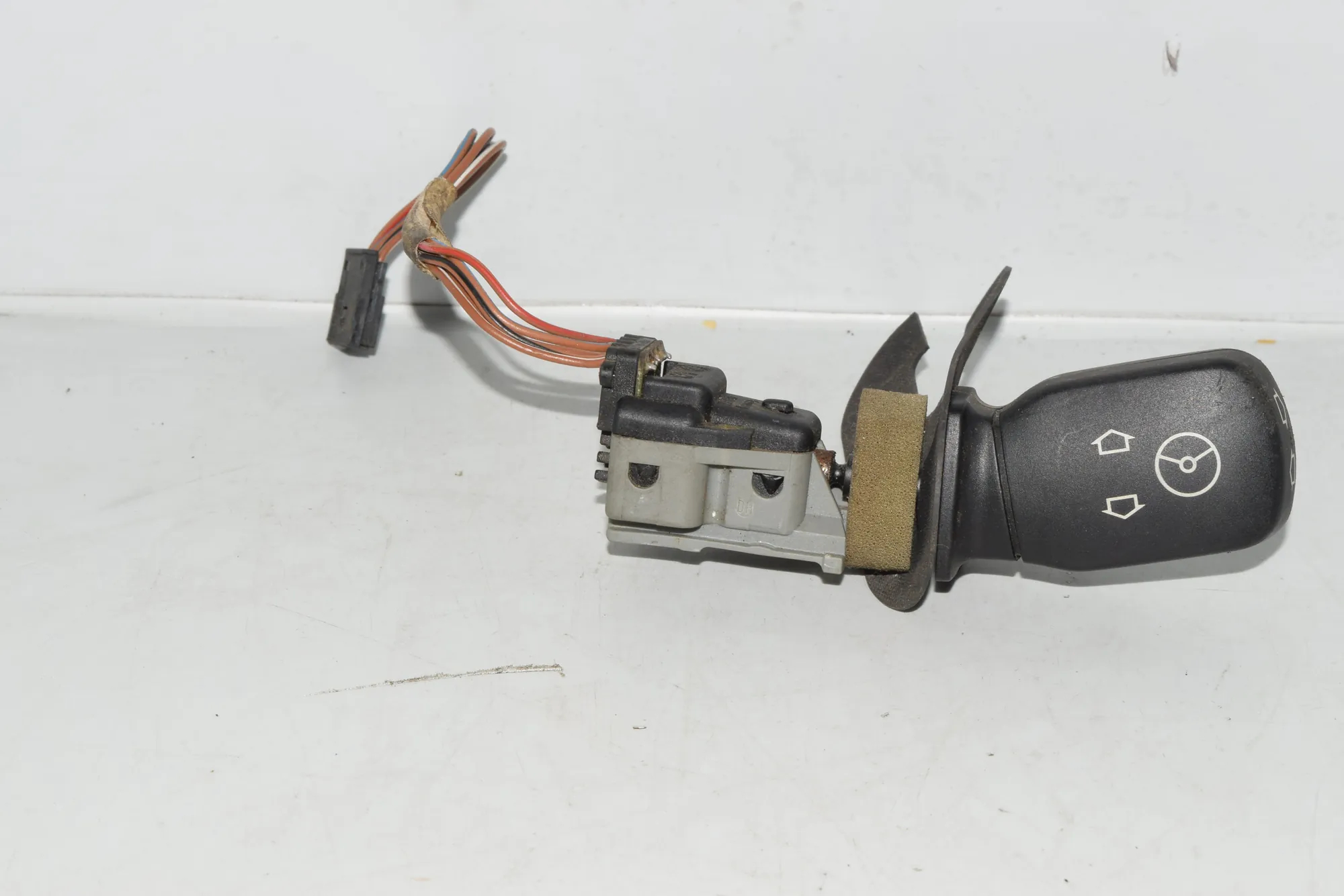 Indicator Wiper Stalk Switch – OEM NA · BMW 5 (E39) BMW 5 (E39) 2000