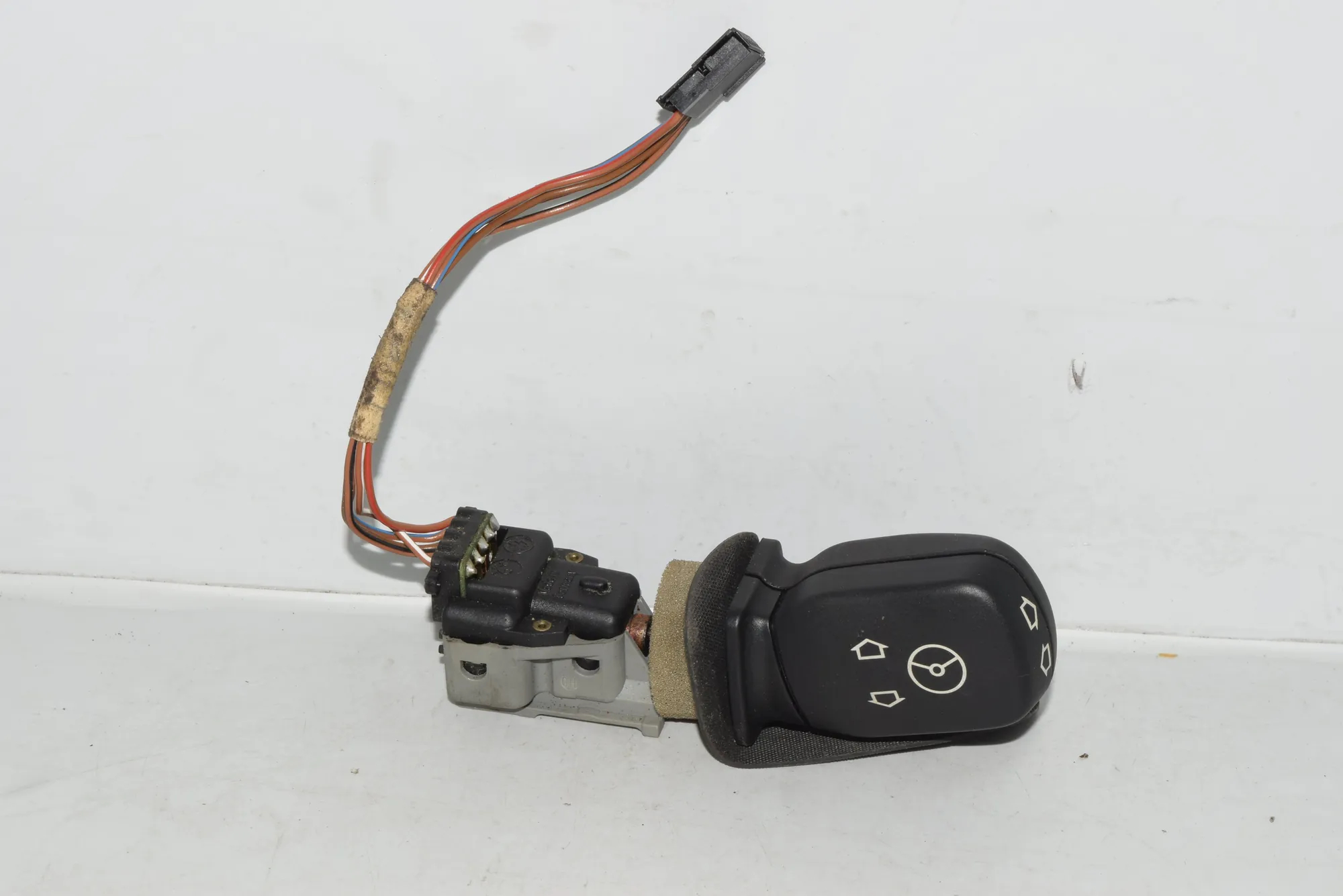 Indicator Wiper Stalk Switch – OEM NA · BMW 5 (E39) BMW 5 (E39) 2000