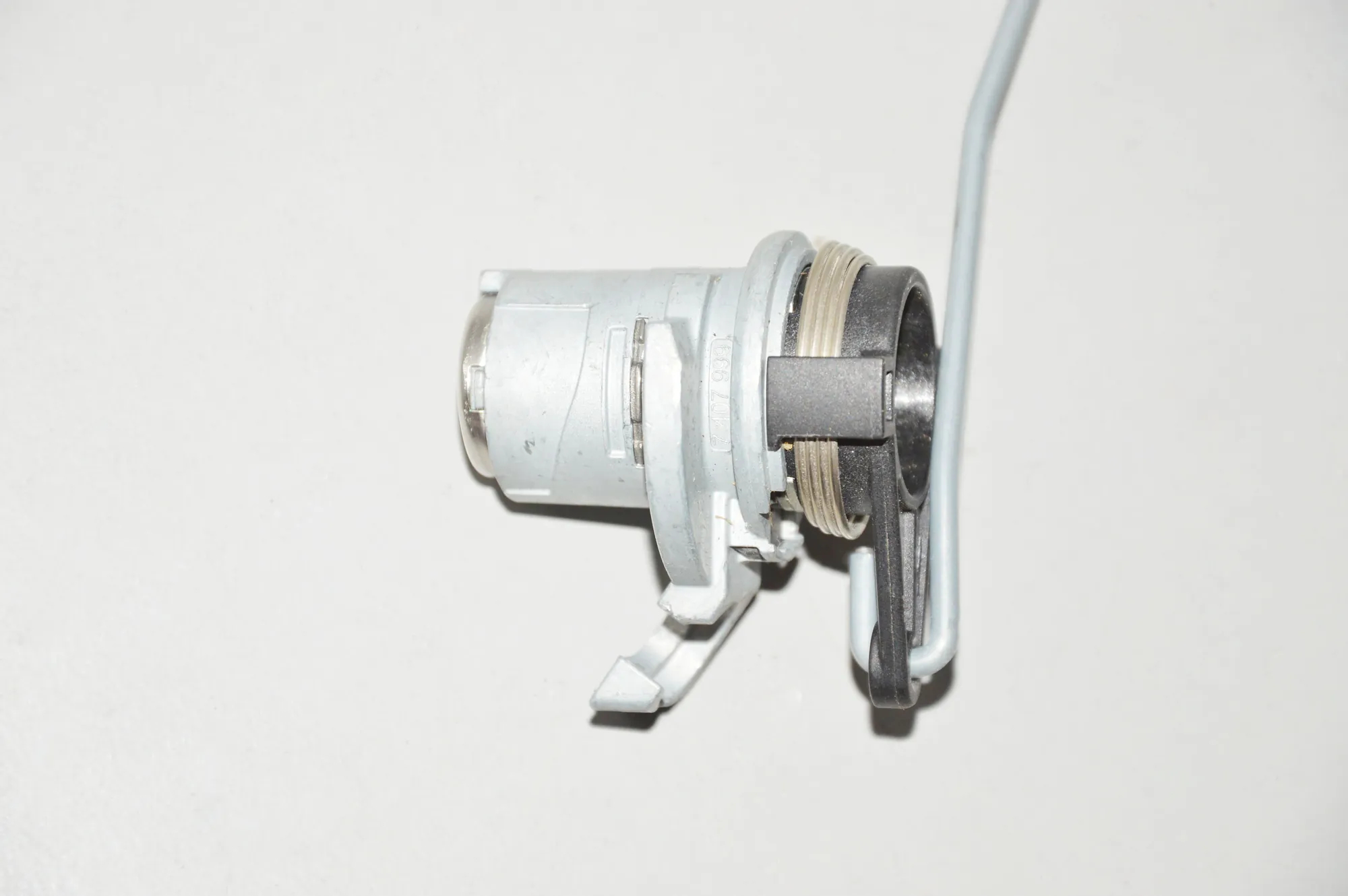 Front Right Door Lock – OEM 7407999 · BMW 7 (G11, G12) BMW 7 (G11, G12) 2015 – 3