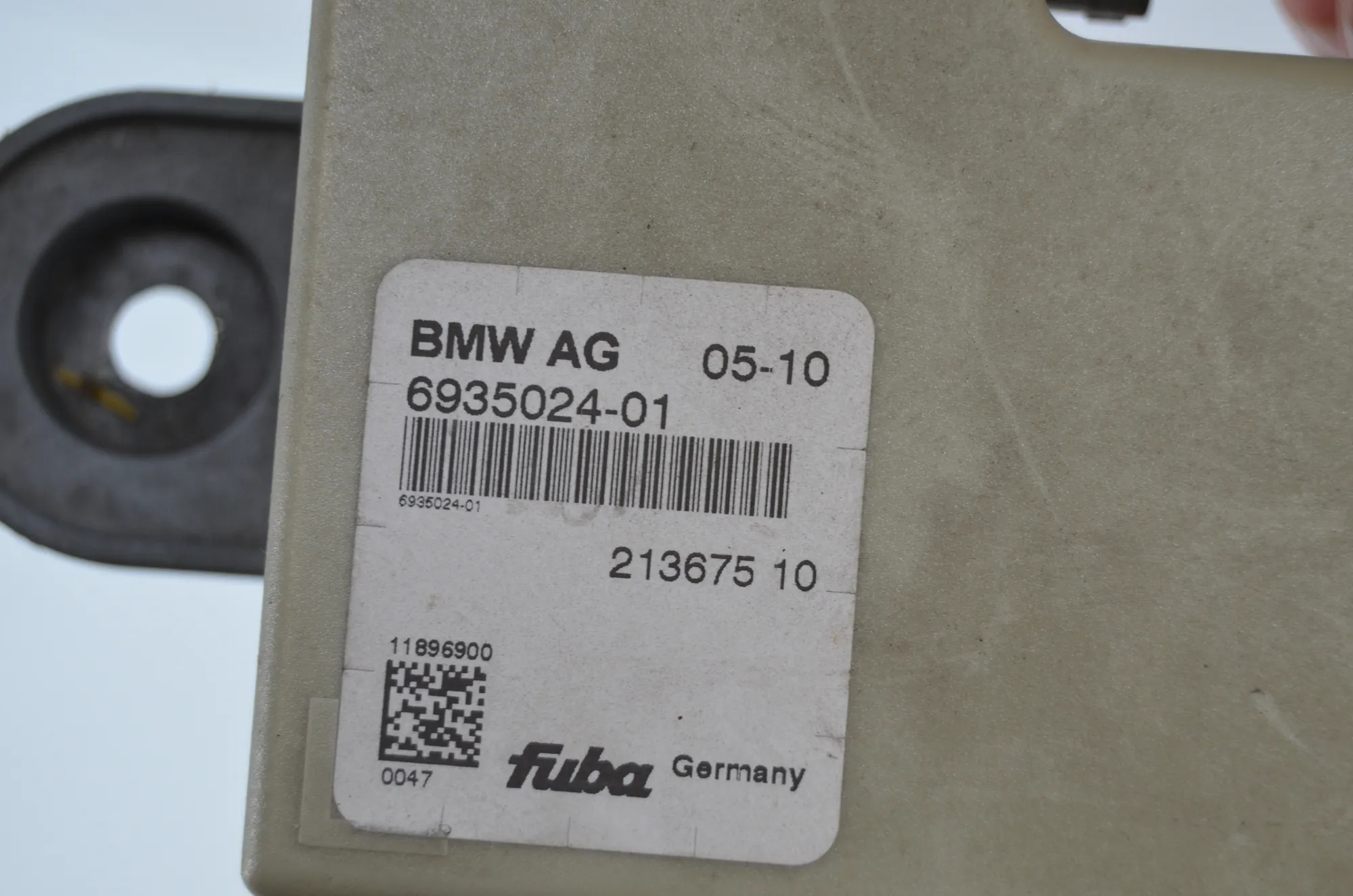Antenna Amplifier – OEM 9229007 · BMW 5 (F10) 525 d 2010 – 4