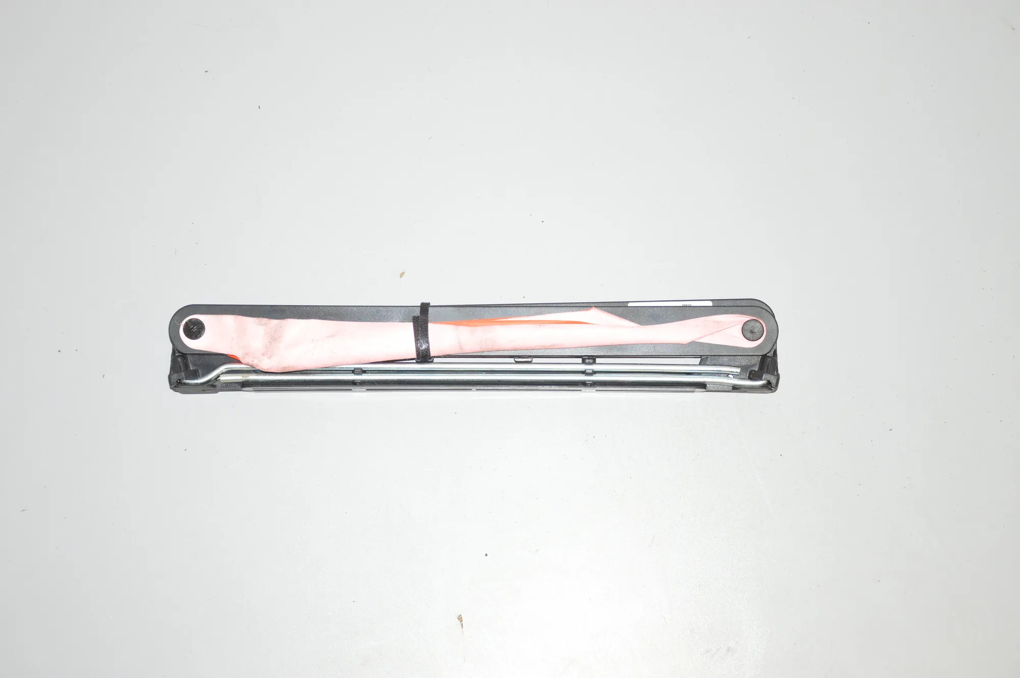Warning Triangle – OEM 6768272 · BMW 5 (E60) BMW 5 (E60) 2005 – 3