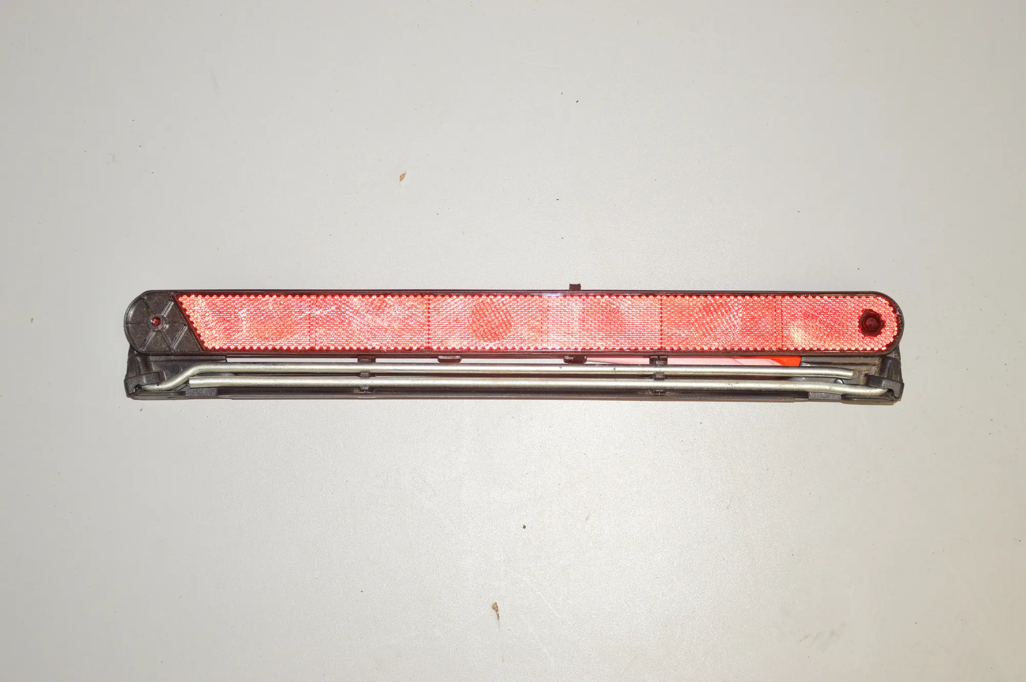 Warning Triangle – OEM 6768272 · BMW 5 (E60) BMW 5 (E60) 2005 – 4