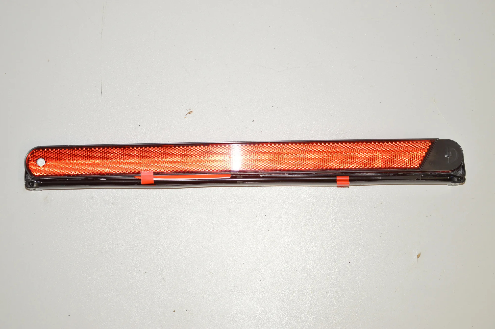 Warning Triangle – OEM 6770487 · BMW 5 (E39) BMW 5 (E39) 1999 – 5