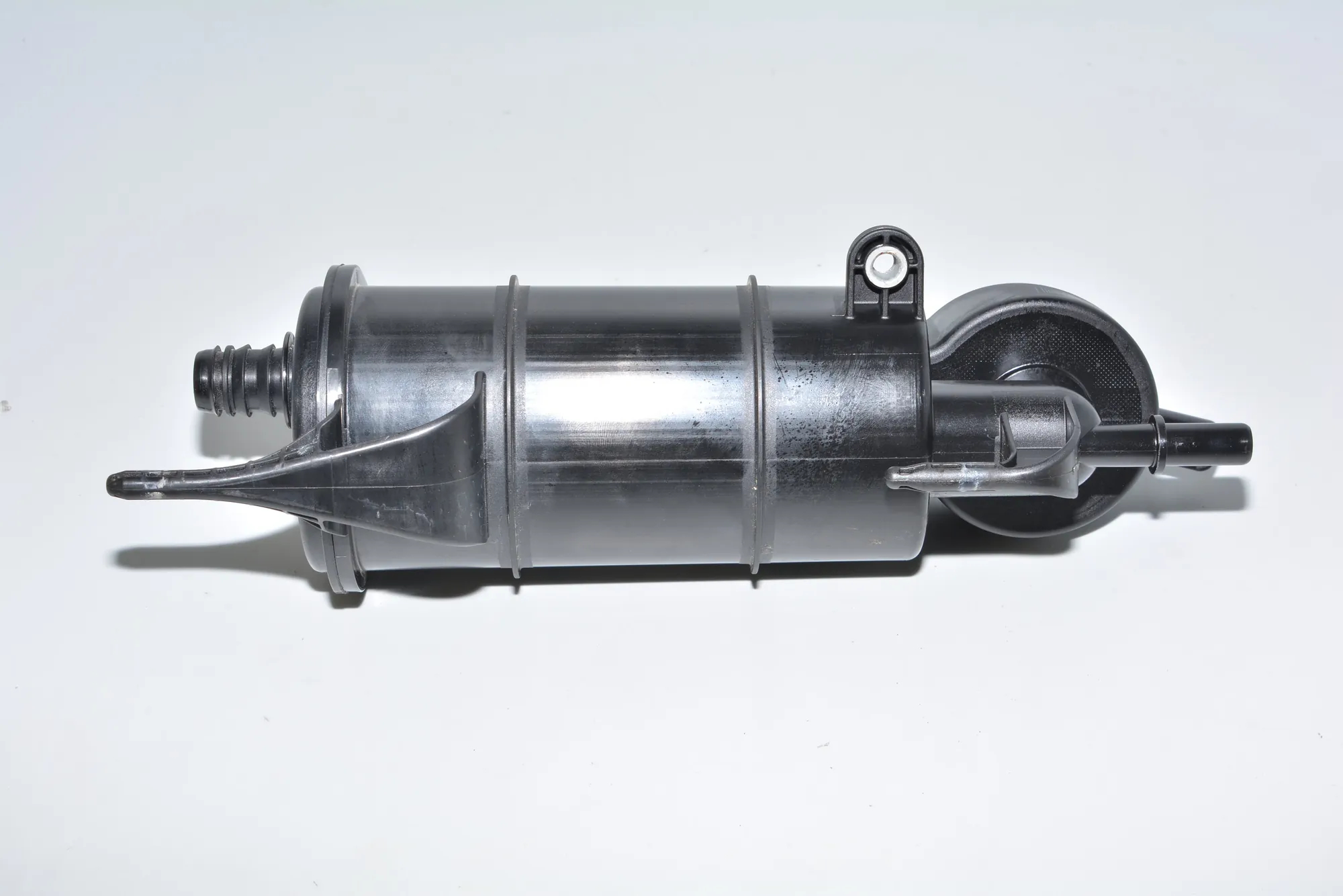 Charcoal Container Filter – OEM 7340429 · BMW i3 (I01) BMW i3 (I01) Hybrid 2016