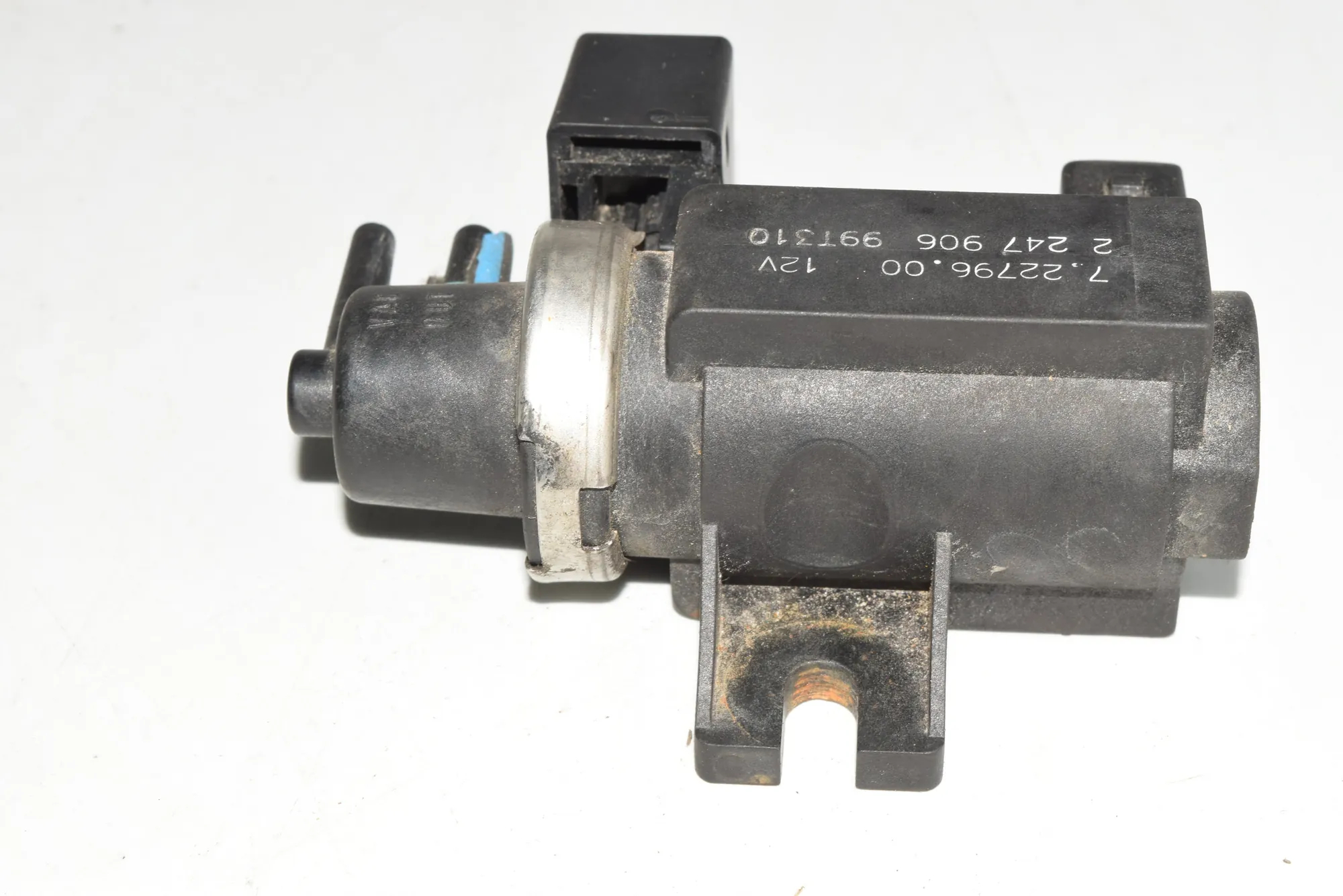 Solenoid Valve – OEM 2247906 · BMW 5 (E39) BMW 5 (E39) 530 d 2002 – 2