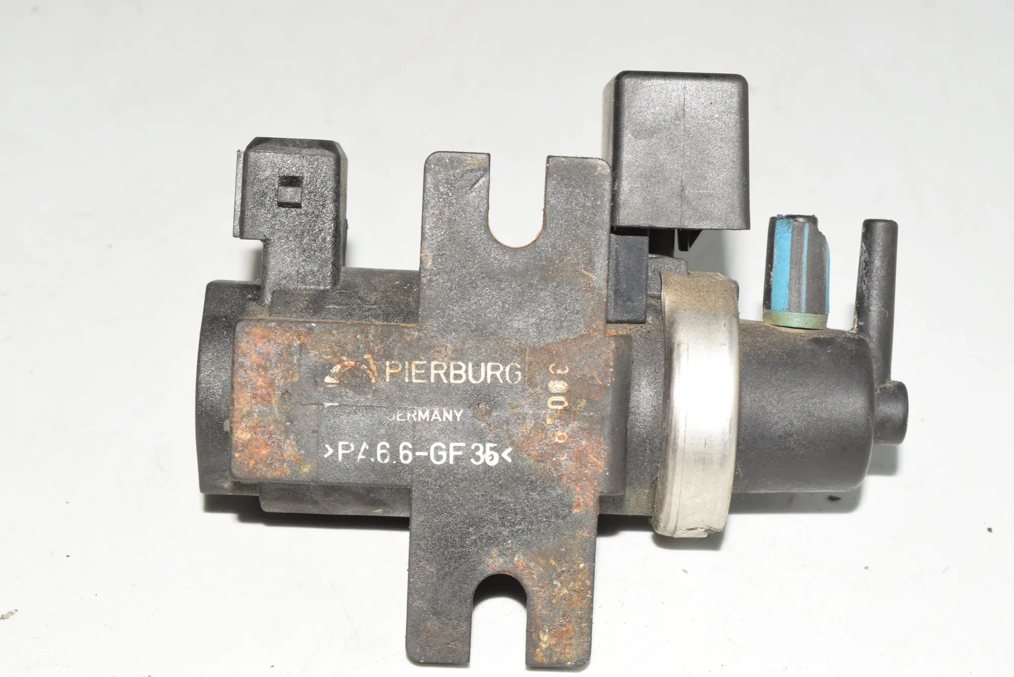 Solenoid Valve – OEM 2247906 · BMW 5 (E39) BMW 5 (E39) 530 d 2002 – 3
