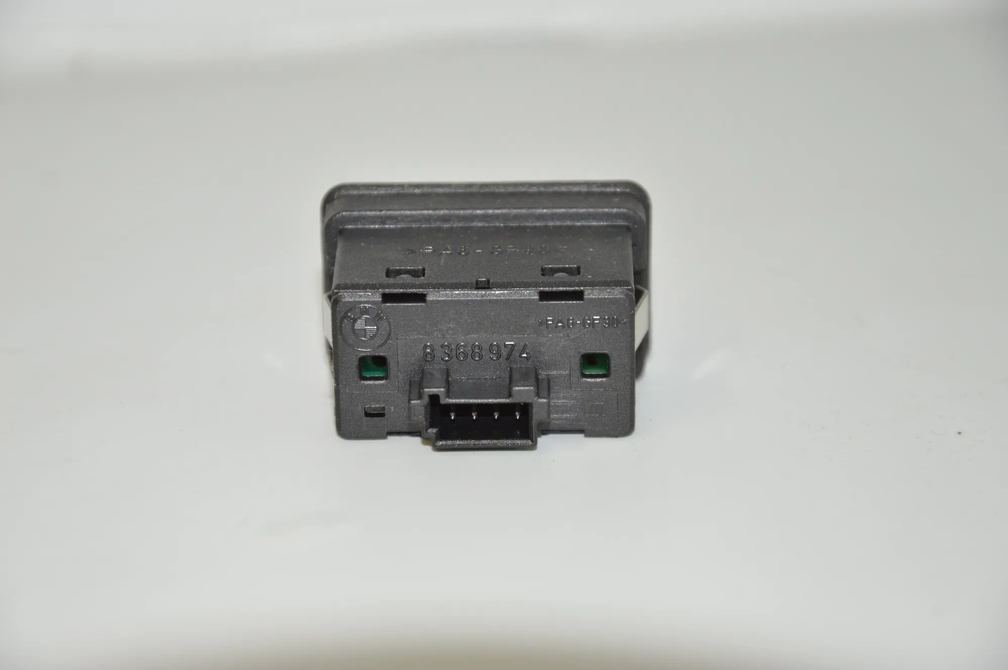 Front Right Door Window Switch – OEM 8368974 · BMW 5 Touring (E39) 530 d 2001 – 2