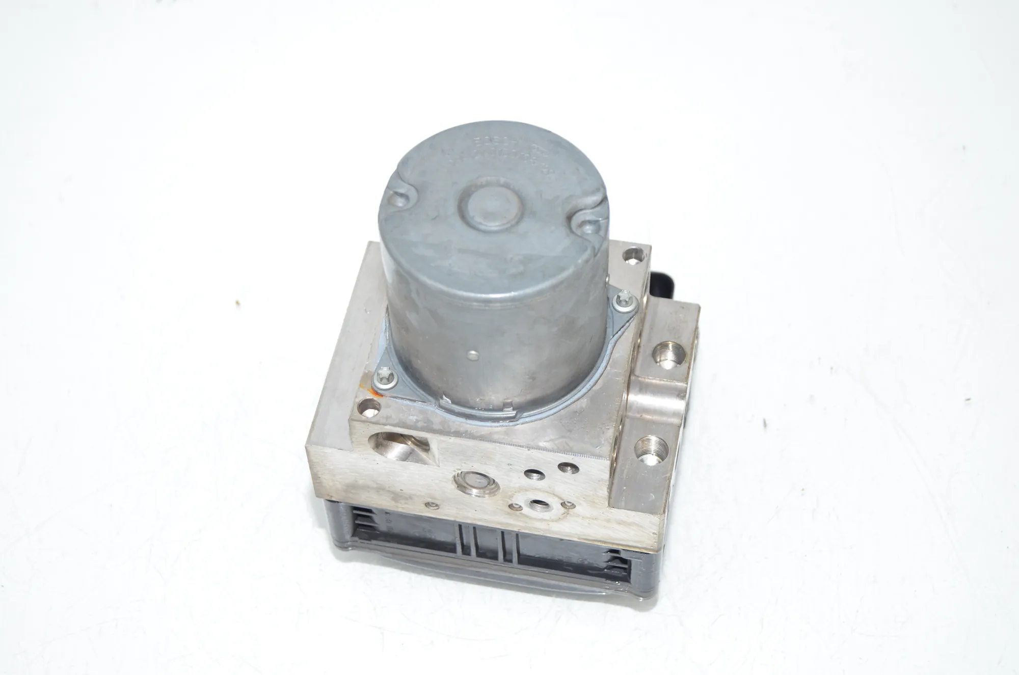 ABS Pump – OEM 6795519 · BMW 5 (F10) 525 d 2010 – 3