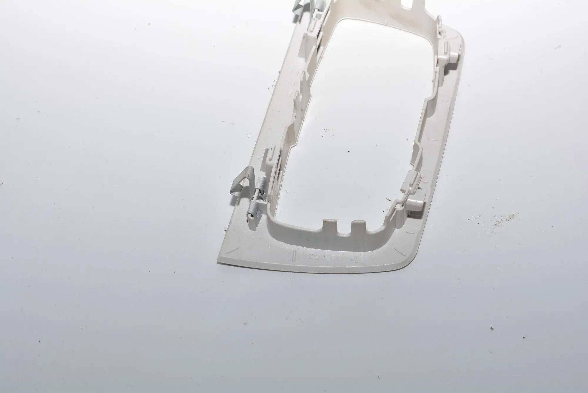 Other Interior Parts – OEM 9218531 · BMW 3 (F30, F80) BMW 3 (F30, F80) 2015 – 5