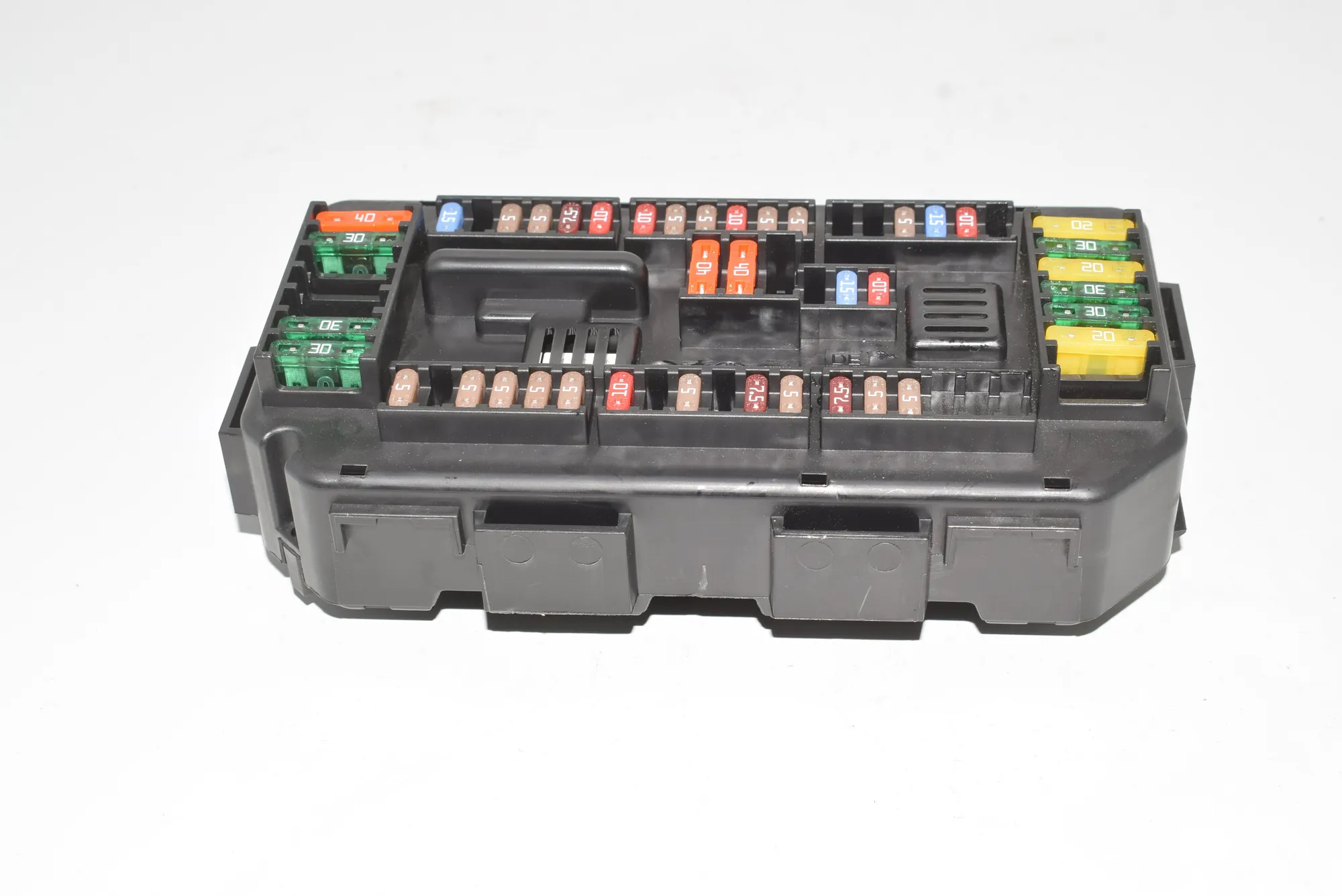 Fuse Box – OEM 9337879 · BMW 3 (F30, F80) 318 d 2015 – 2
