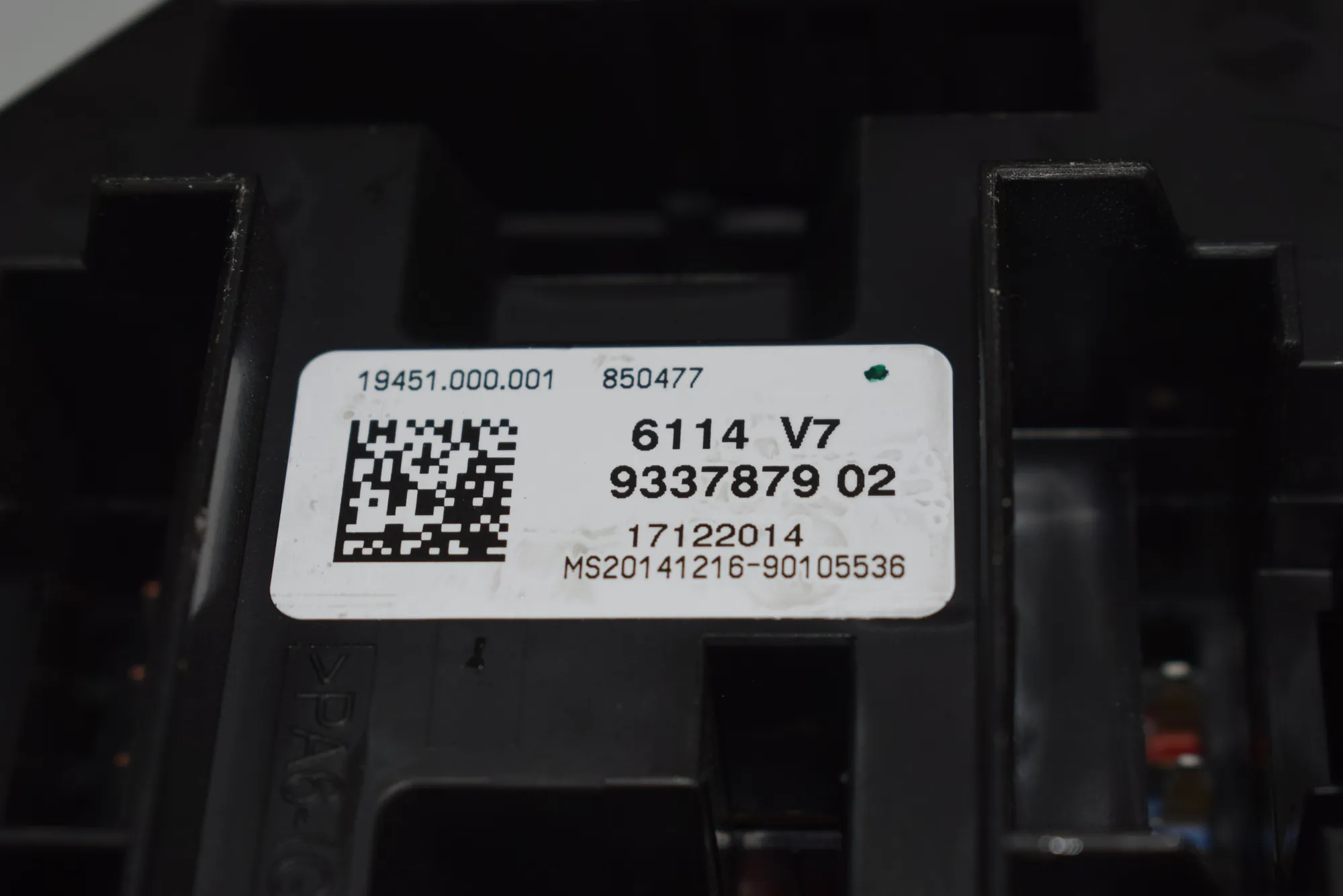 Fuse Box – OEM 9337879 · BMW 3 (F30, F80) 318 d 2015 – 7