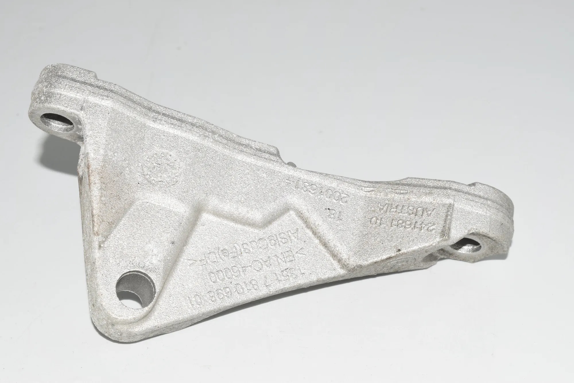 Other Engine Compartment Parts – OEM 7810698 · BMW 3 (F30, F80) 318 d 2015