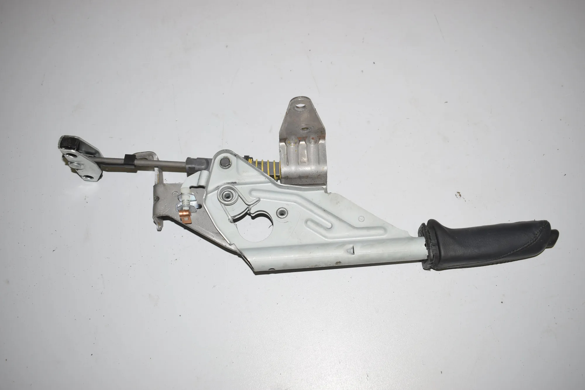Handbrake Handle – OEM 6799102 · BMW 3 (F30, F80) 318 d 2015 – 2