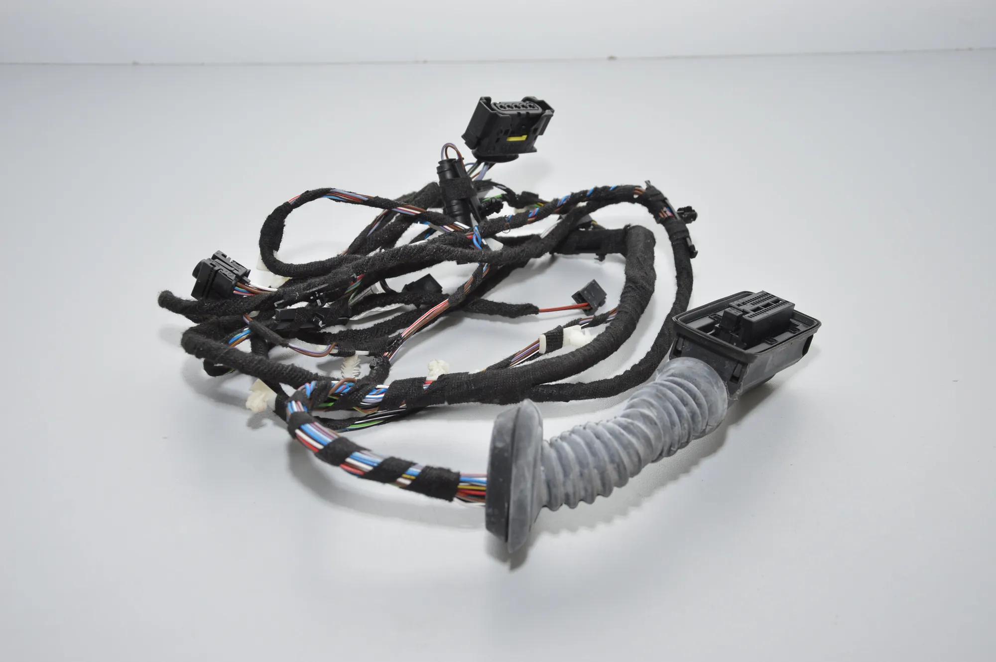 Front Left Door Wiring – OEM 9313636 · BMW 3 (F30, F80) 318 d 2015 – 3