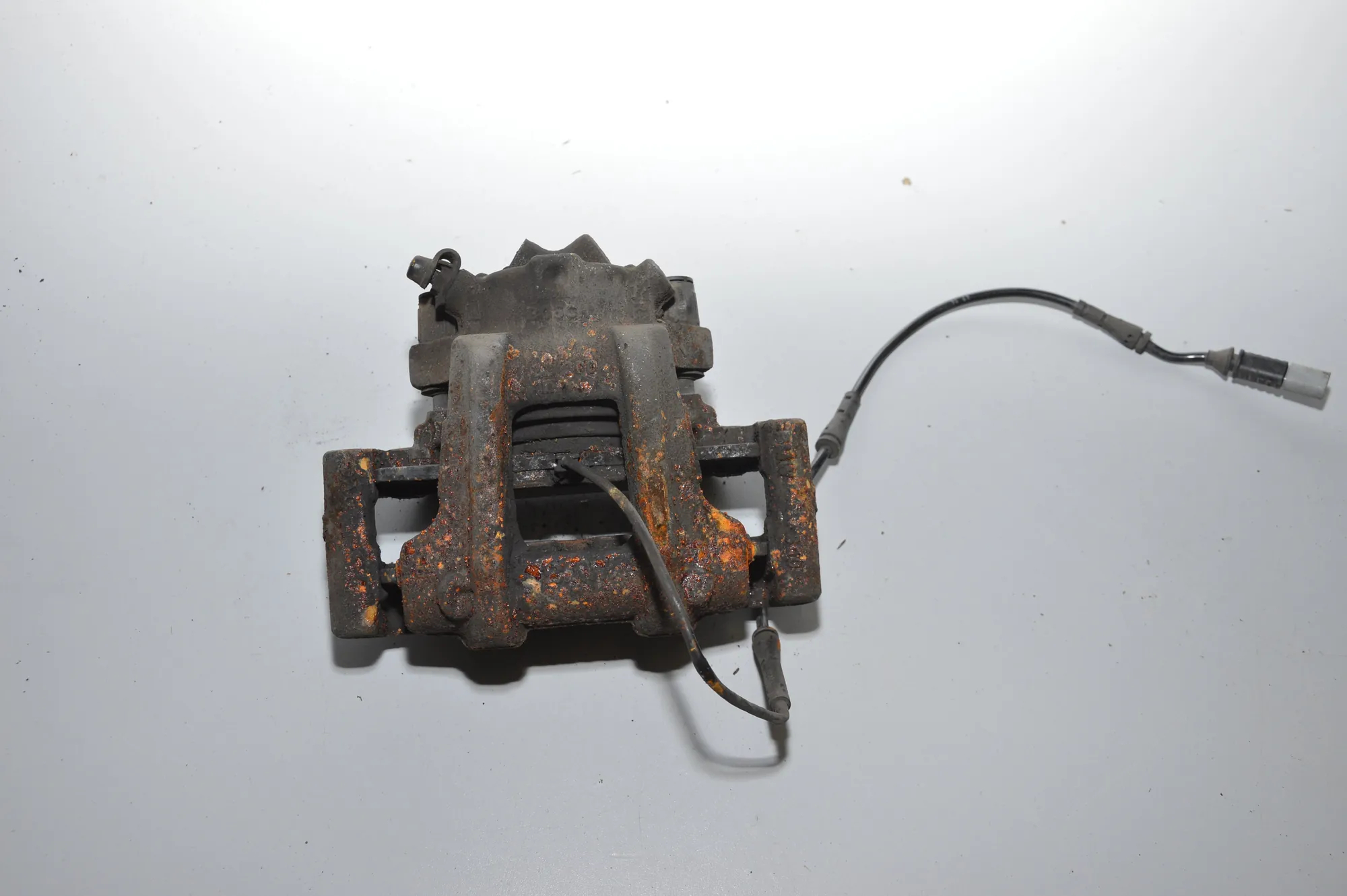 Rear Right Brake Caliper – OEM NA · BMW 3 (F30, F80) 318 d 2015 – 2