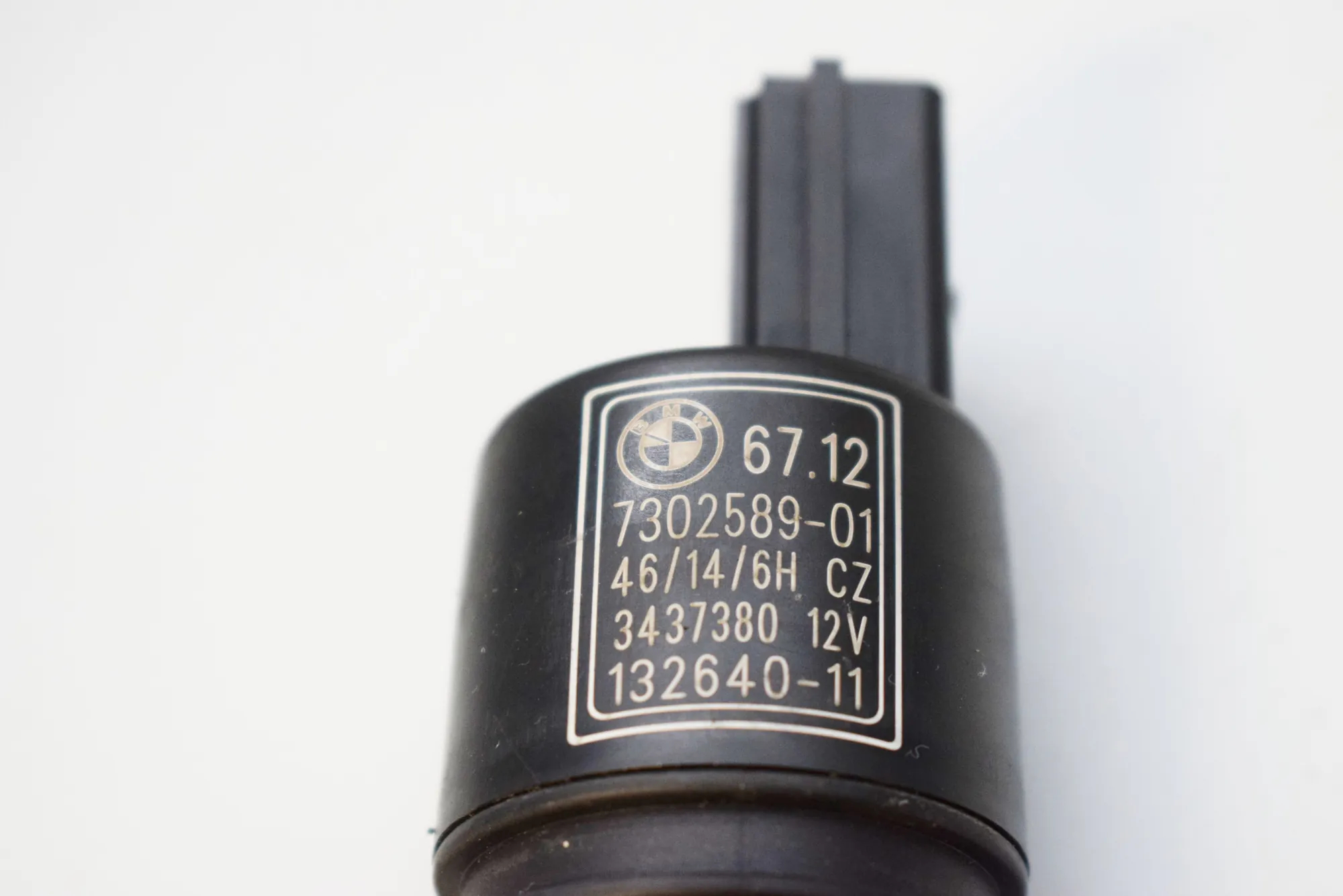 Washer Tank Motor – OEM 7302589 · BMW 3 (F30, F80) 318 d 2015 – 3