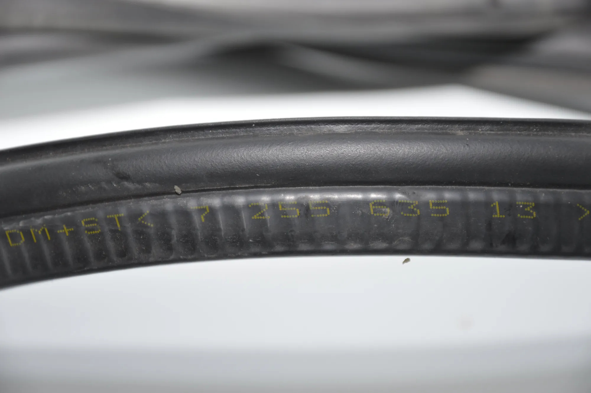 Tailgate Rubber Seal – OEM 7255635 · BMW 3 (F30, F80) 318 d 2015 – 3