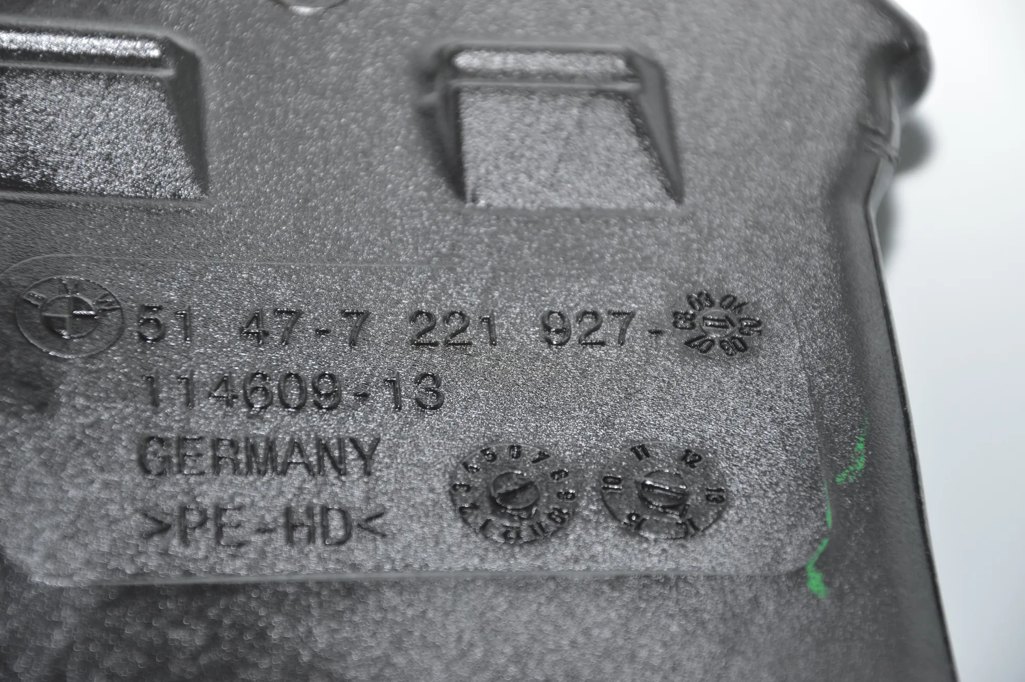 Other Interior Parts – OEM 7221927 · BMW 3 (F30, F80) 318 d 2015 – 6