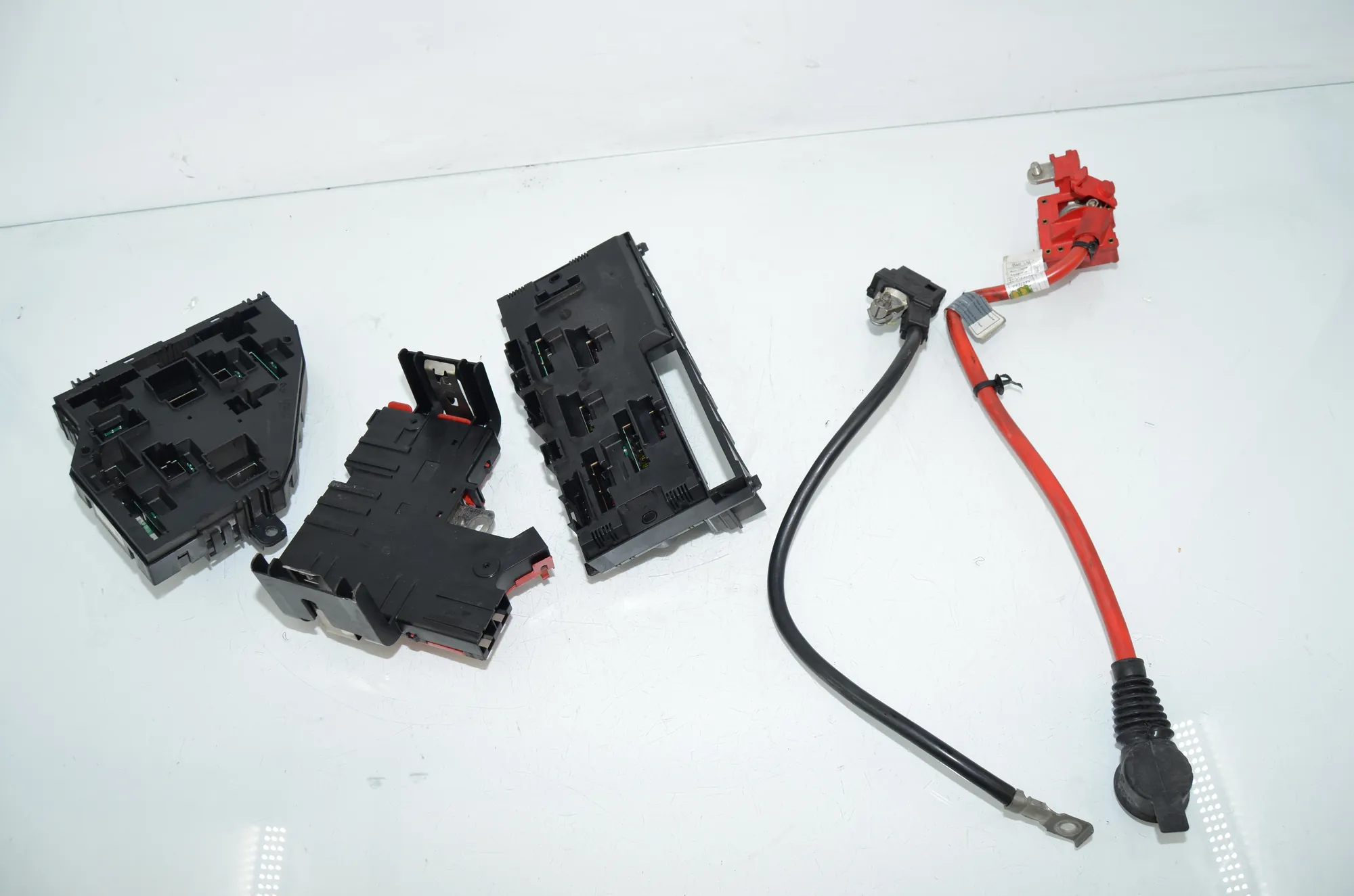 Fuse Box – OEM 9210857 · BMW 5 (F10) 525 d 2010 – 4