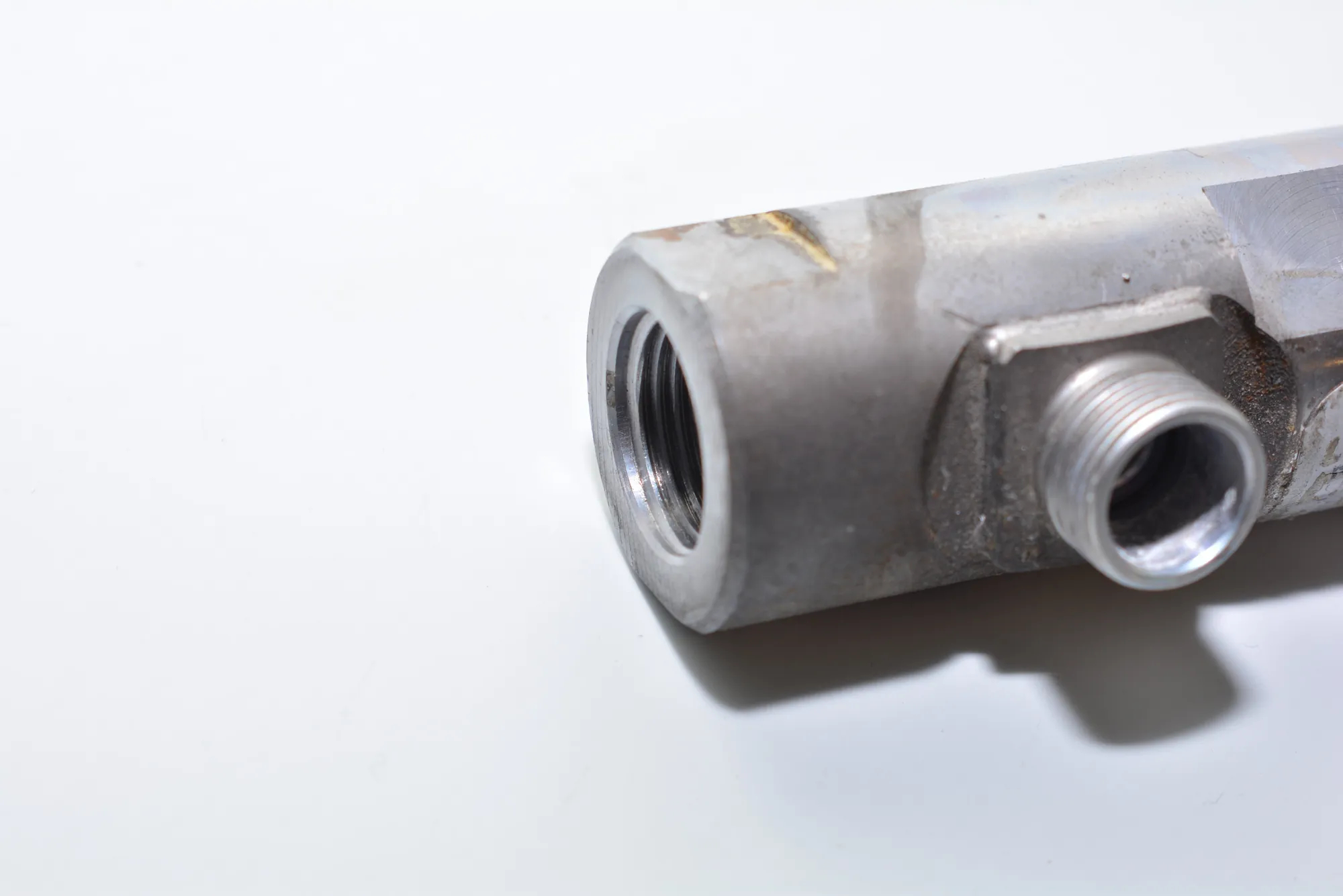 Fuel Rail – OEM 0445214182 · BMW 1 (E87) BMW 1 (E87) 118 d 2010 – 6