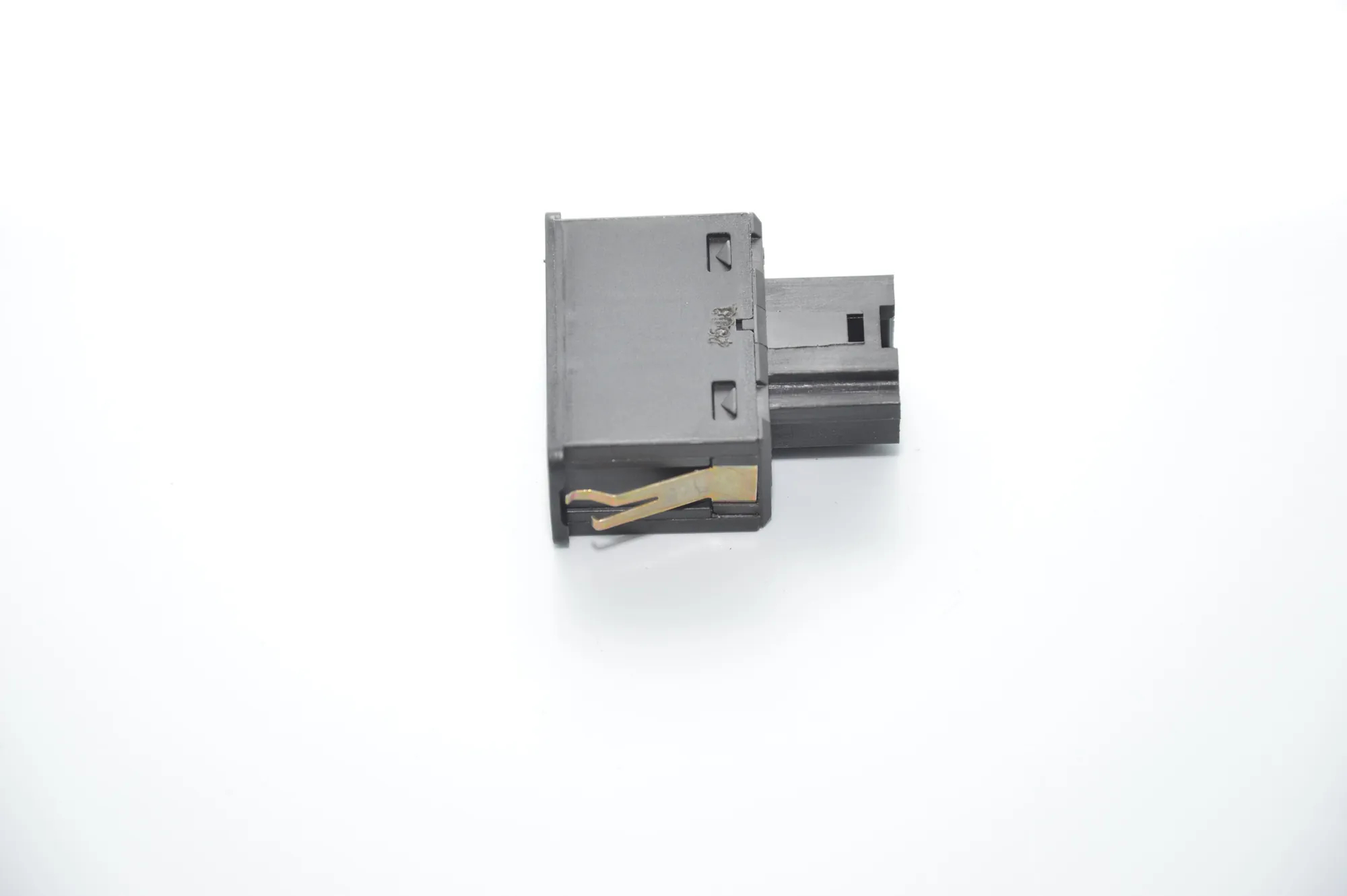 USB/AUX-In Socket Port – OEM 8368346 · BMW X5 (E53) 4.6 is 2003 – 4