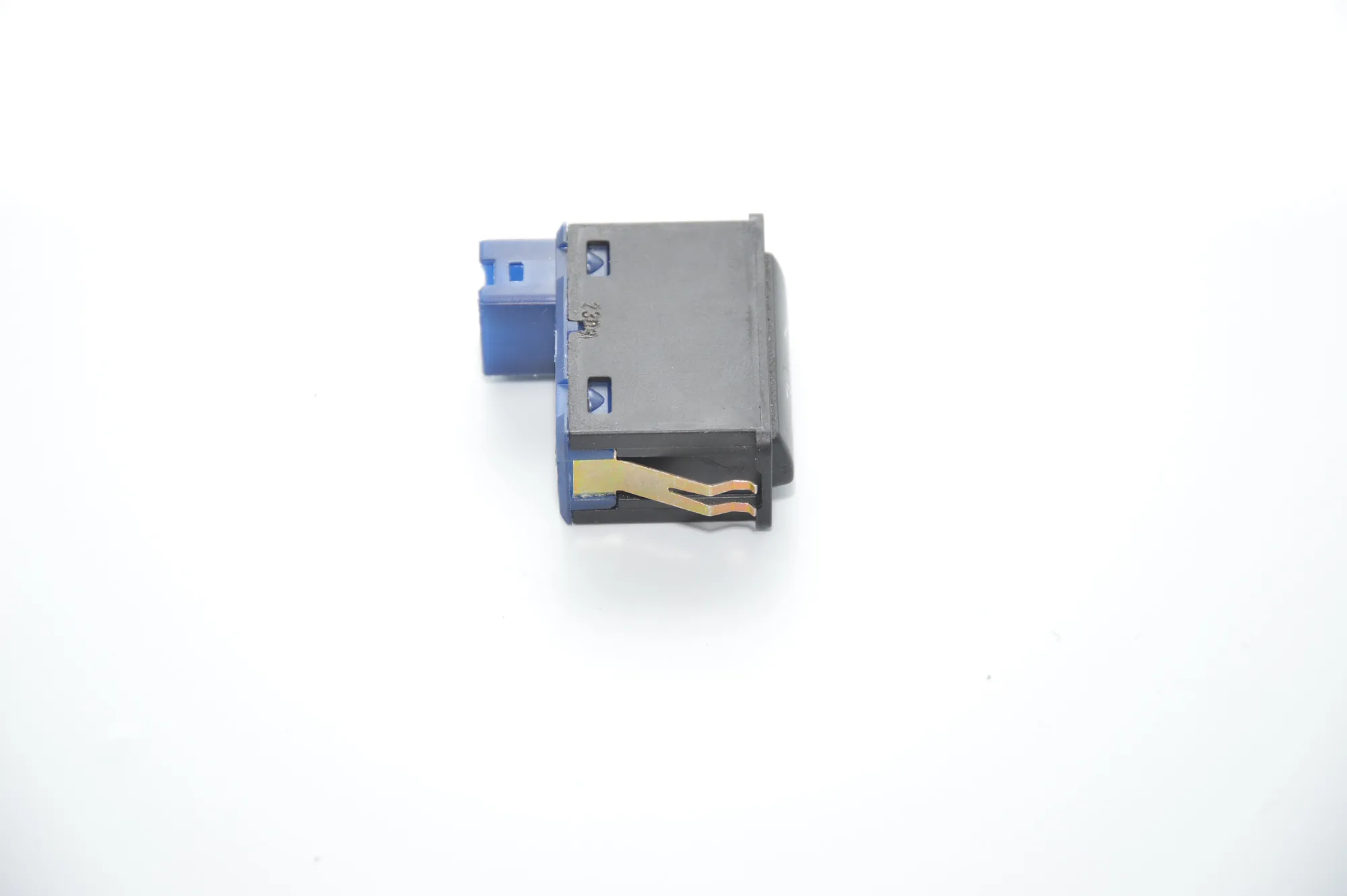 Switches – OEM 8368345 · BMW X5 (E53) 4.6 is 2003 – 2