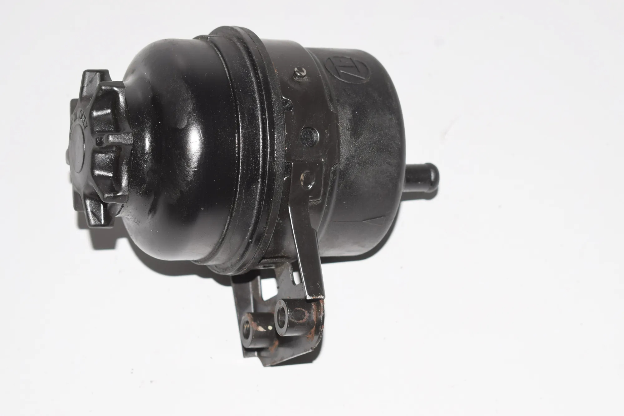 Power Steering Pump Tank – OEM 1097164 · BMW X5 (E53) 4.6 is 2003 – 2