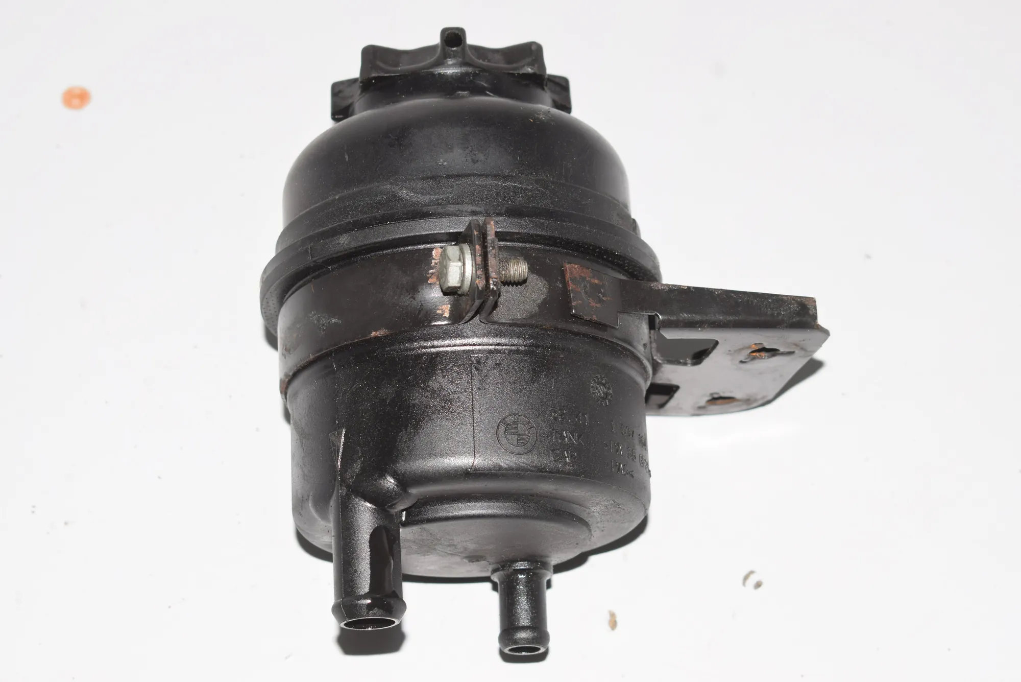 Power Steering Pump Tank – OEM 1097164 · BMW X5 (E53) 4.6 is 2003 – 5