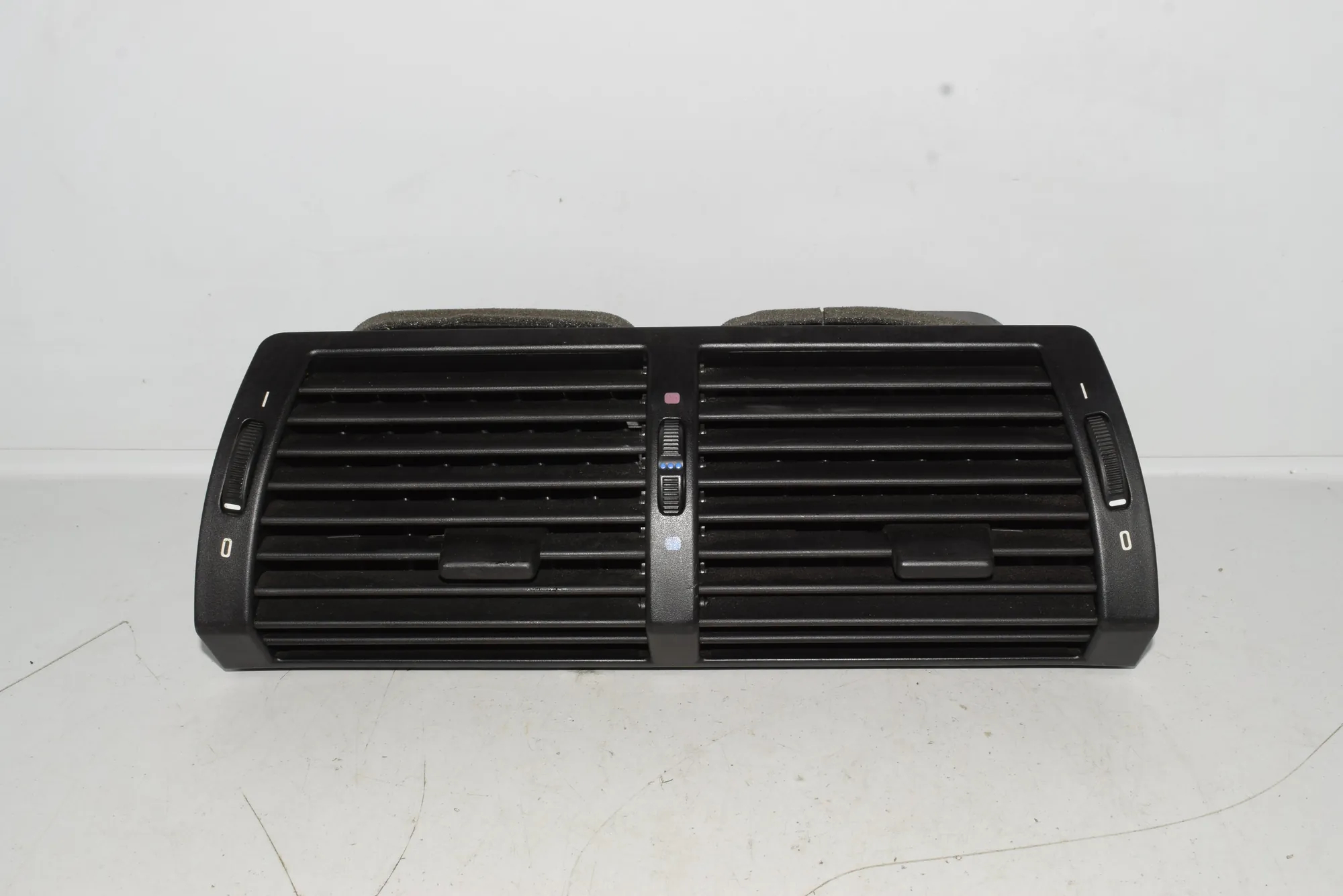 Dashboard Air Vents – OEM 8402221 · BMW X5 (E53) 3.0 i 2005 – 3
