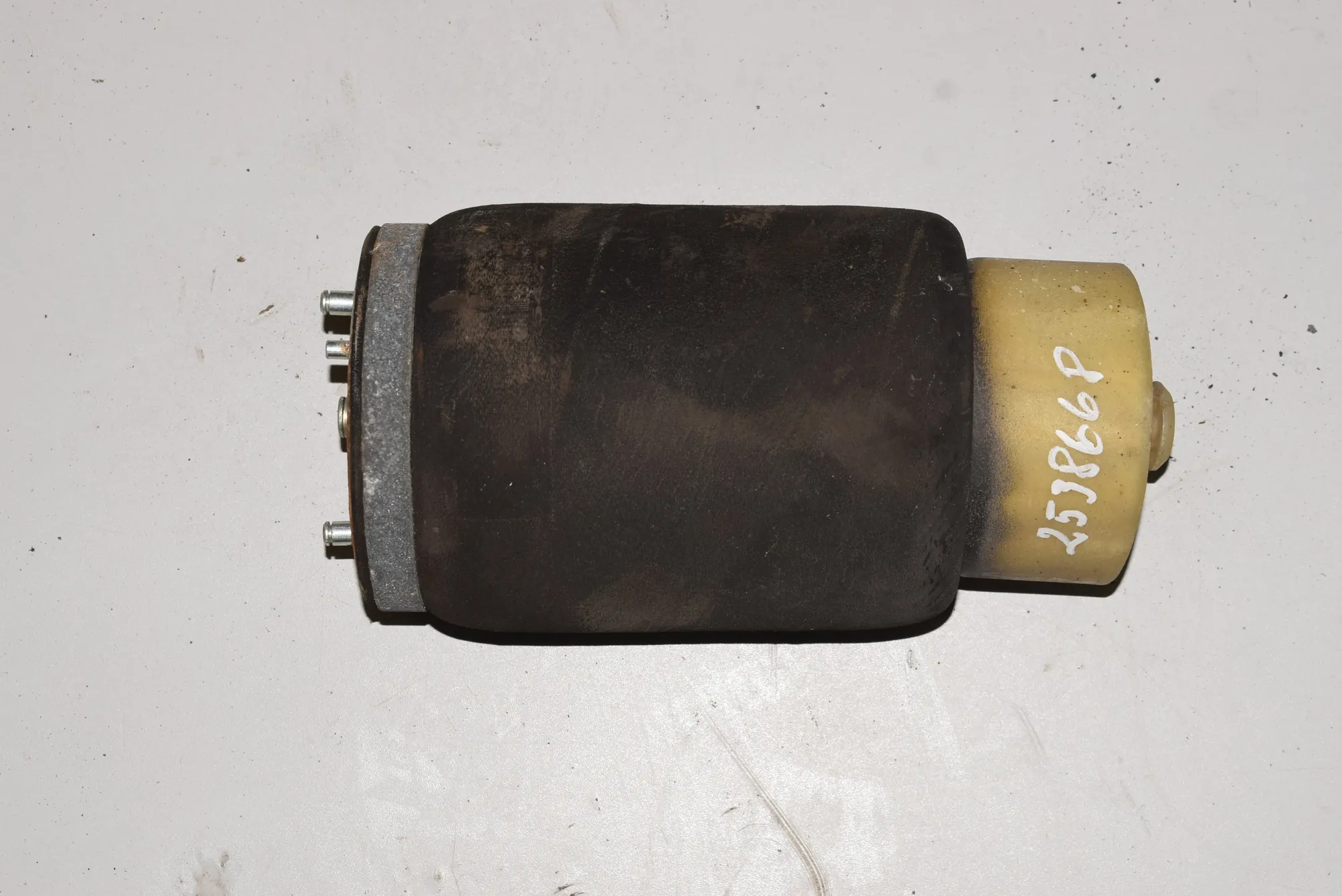 Rear Right Air Suspension Spring Bag – OEM 6750356 · BMW X5 (E53) 3.0 i 2005