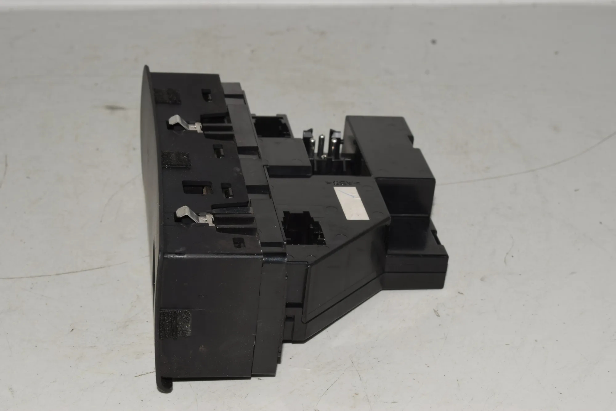 Front Left Door Window Switch – OEM 6962510 · BMW X5 (E53) 3.0 i 2005 – 5