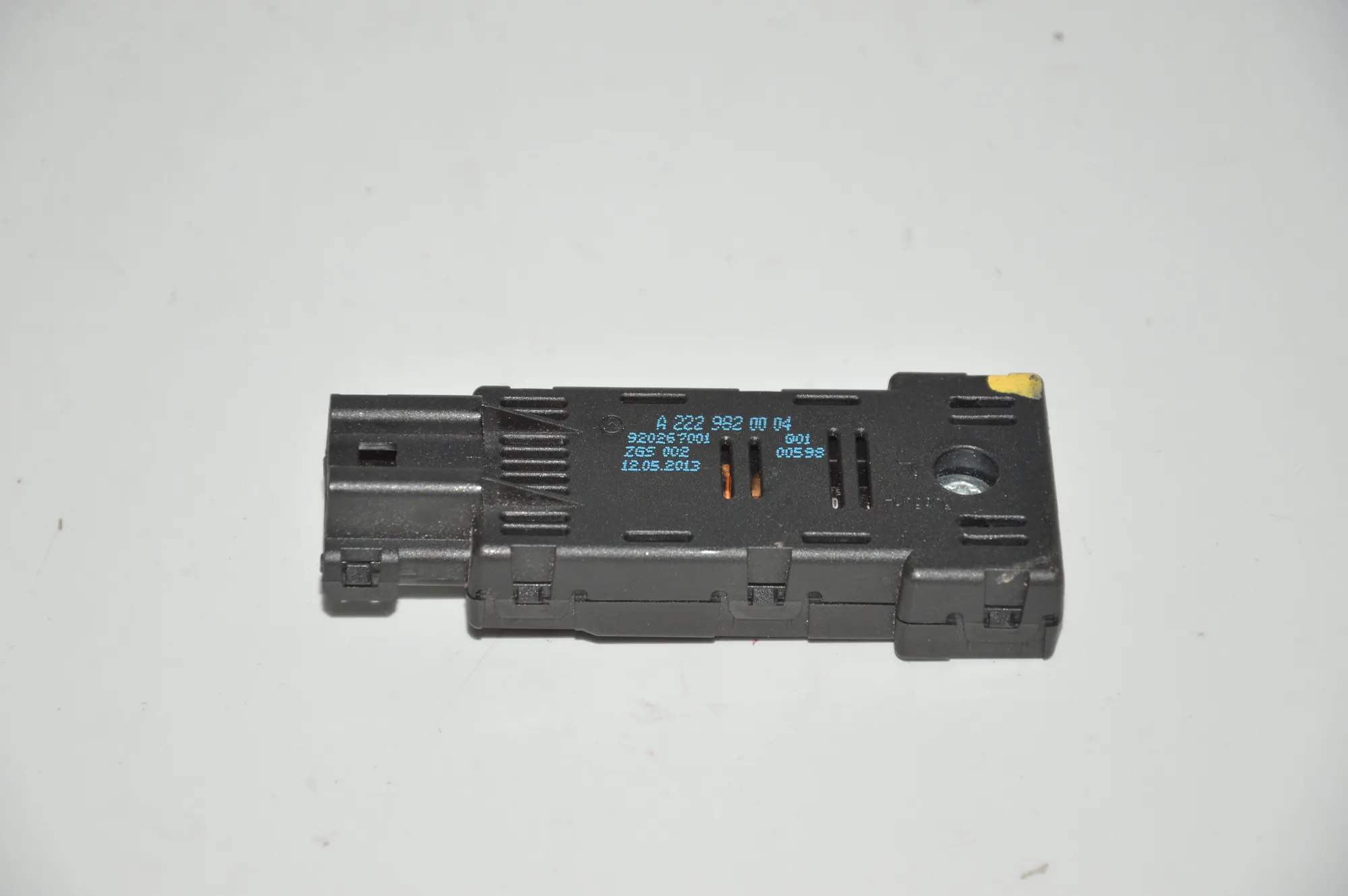 Antenna – OEM A2229820004 · MERCEDES-BENZ S (W222, V222, X222) (2013 - -) S 350 BlueTEC / d (222.132, 222.032, 222.123) 2013 – 4
