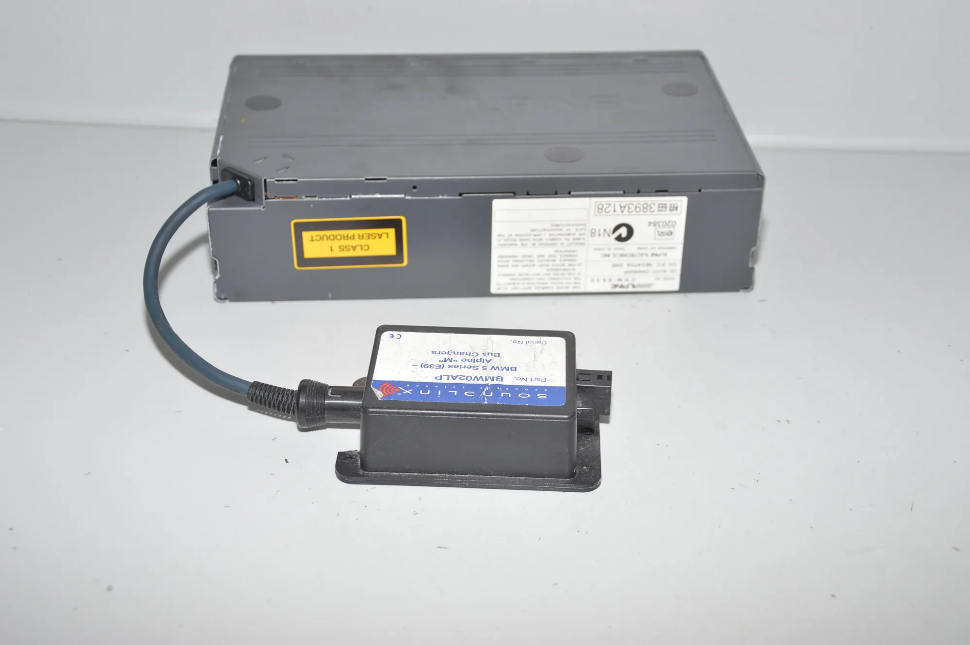 CD Changer – OEM NA · BMW 5 (E39) 530 i 2001 – 3