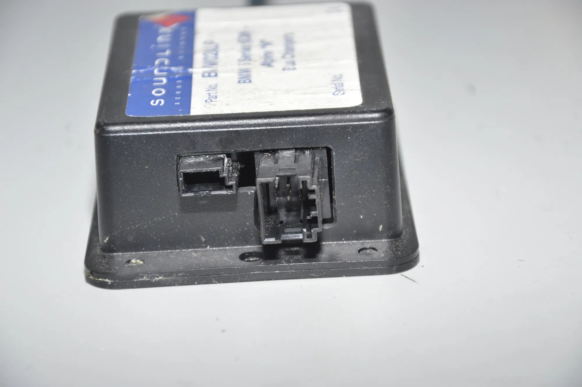 CD Changer – OEM NA · BMW 5 (E39) 530 i 2001 – 5
