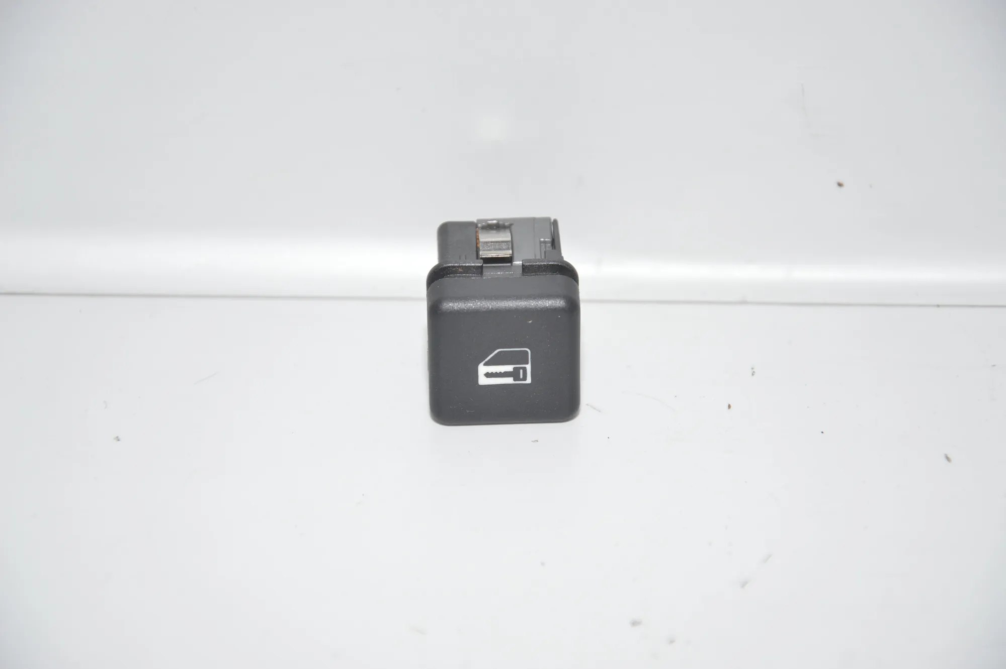 Switches – OEM 8360828 · BMW 5 (E39) 530 i 2001