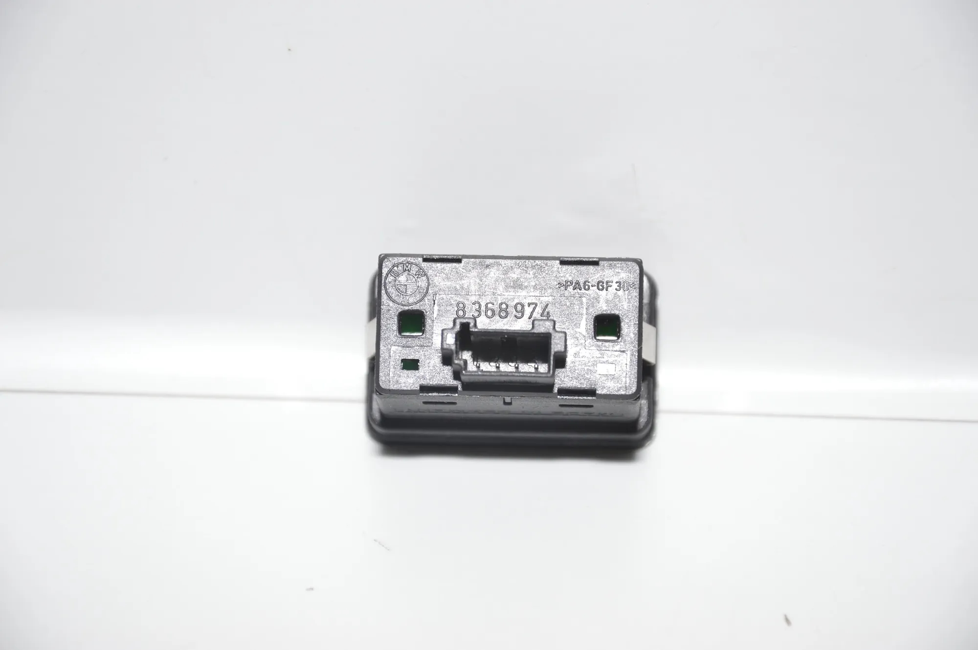 Front Left Door Window Switch – OEM 8368974 · BMW 5 (E39) 530 i 2001 – 4