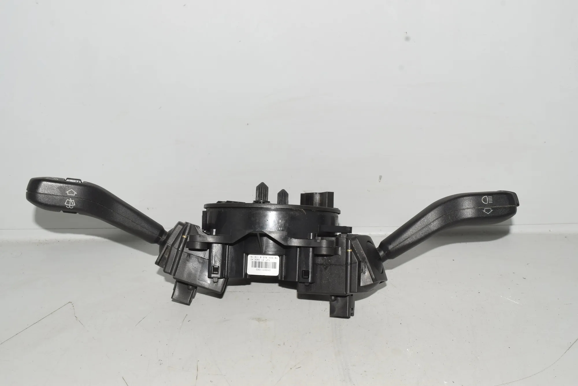 Indicator Wiper Stalk Switch – OEM 8376443 · BMW 5 (E39) 525 d 2003 – 5