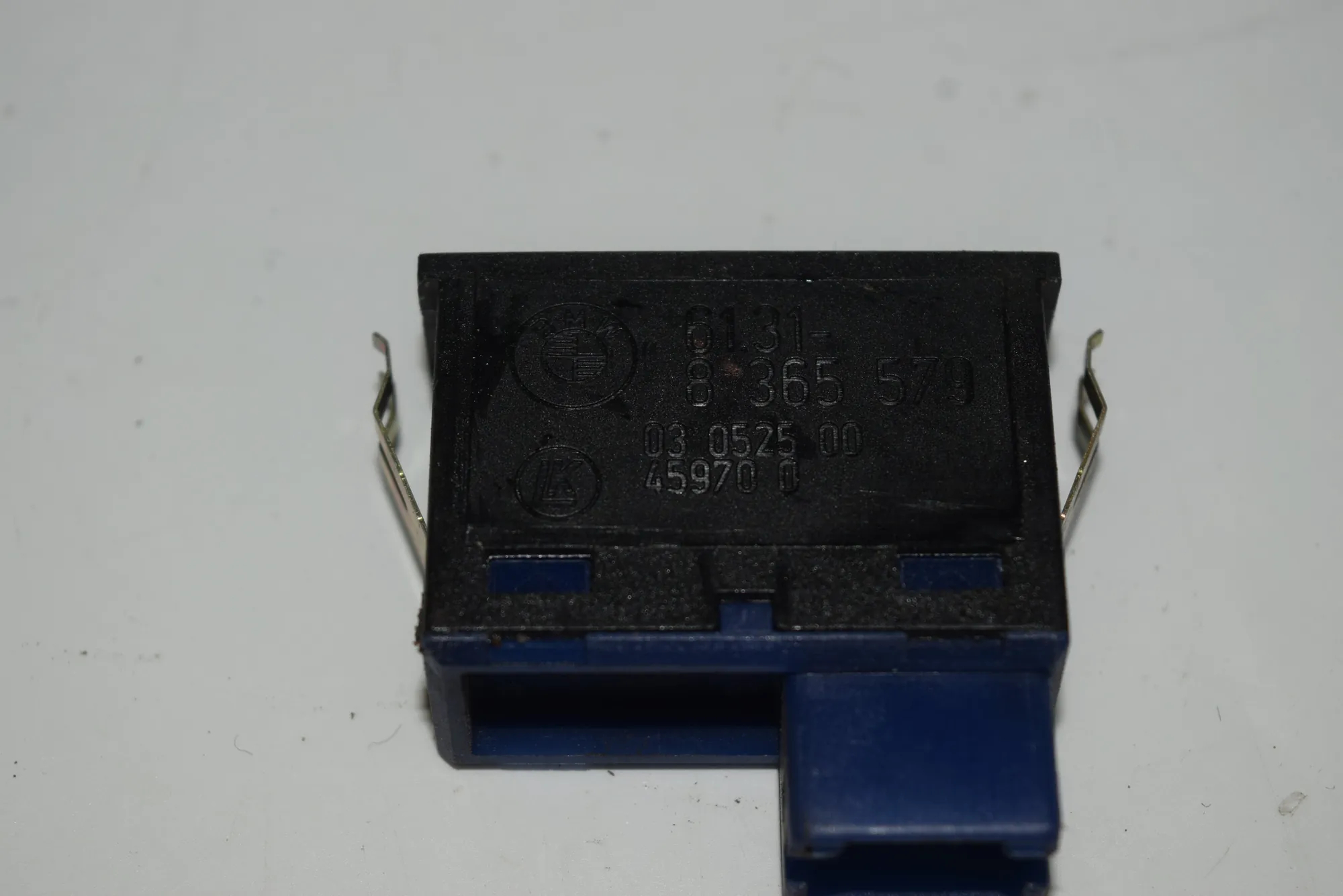Switches – OEM 8365579 · BMW 5 (E39) 525 d 2003 – 5