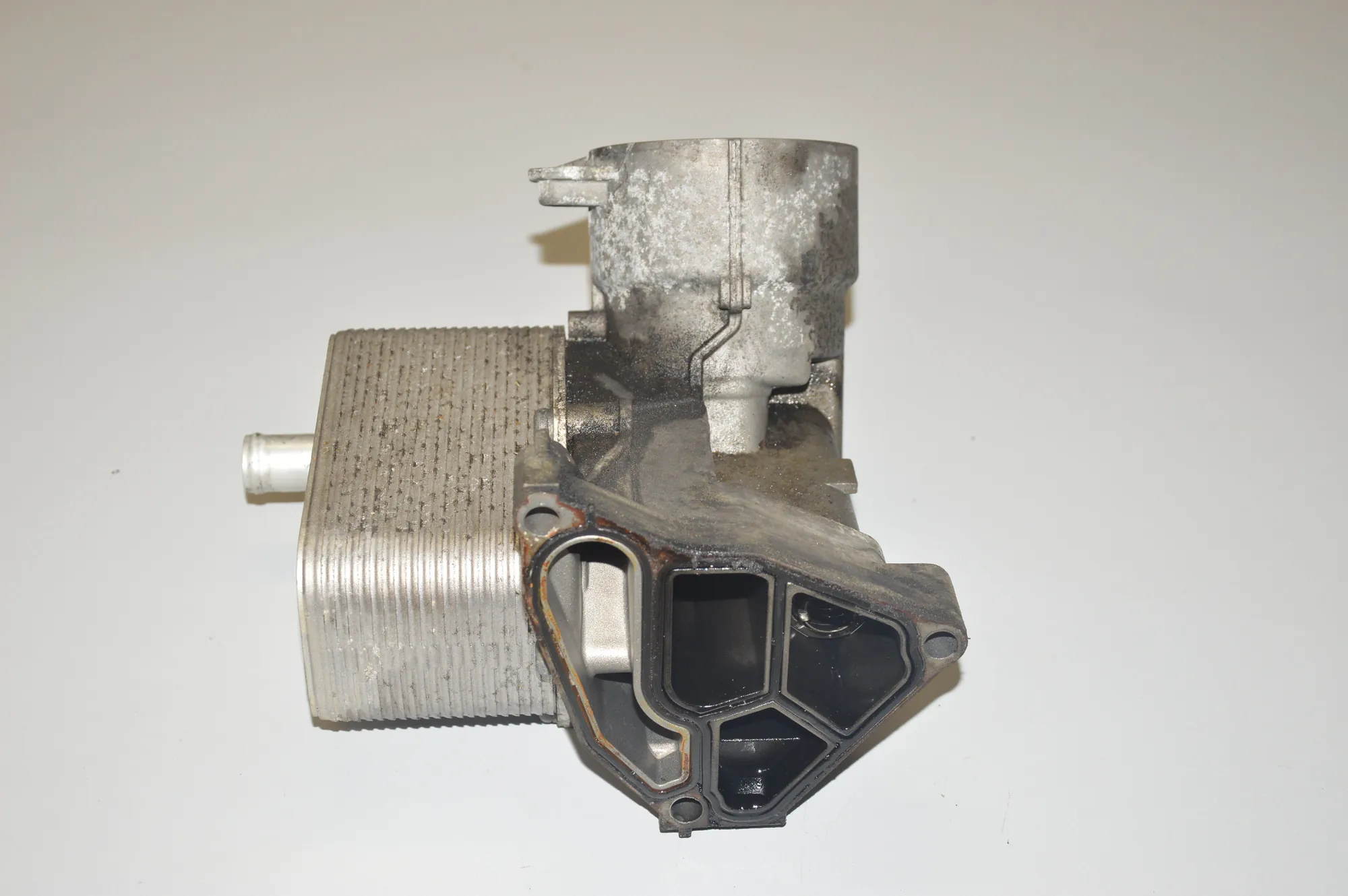 Oil Cooler – OEM 2247204 · BMW 5 (E39) 525 d 2003 – 2