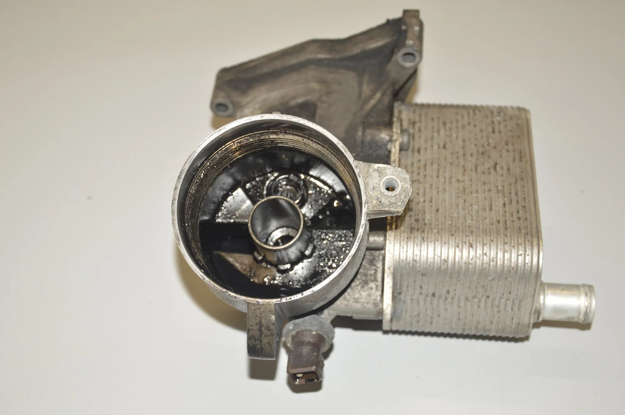 Oil Cooler – OEM 2247204 · BMW 5 (E39) 525 d 2003 – 4