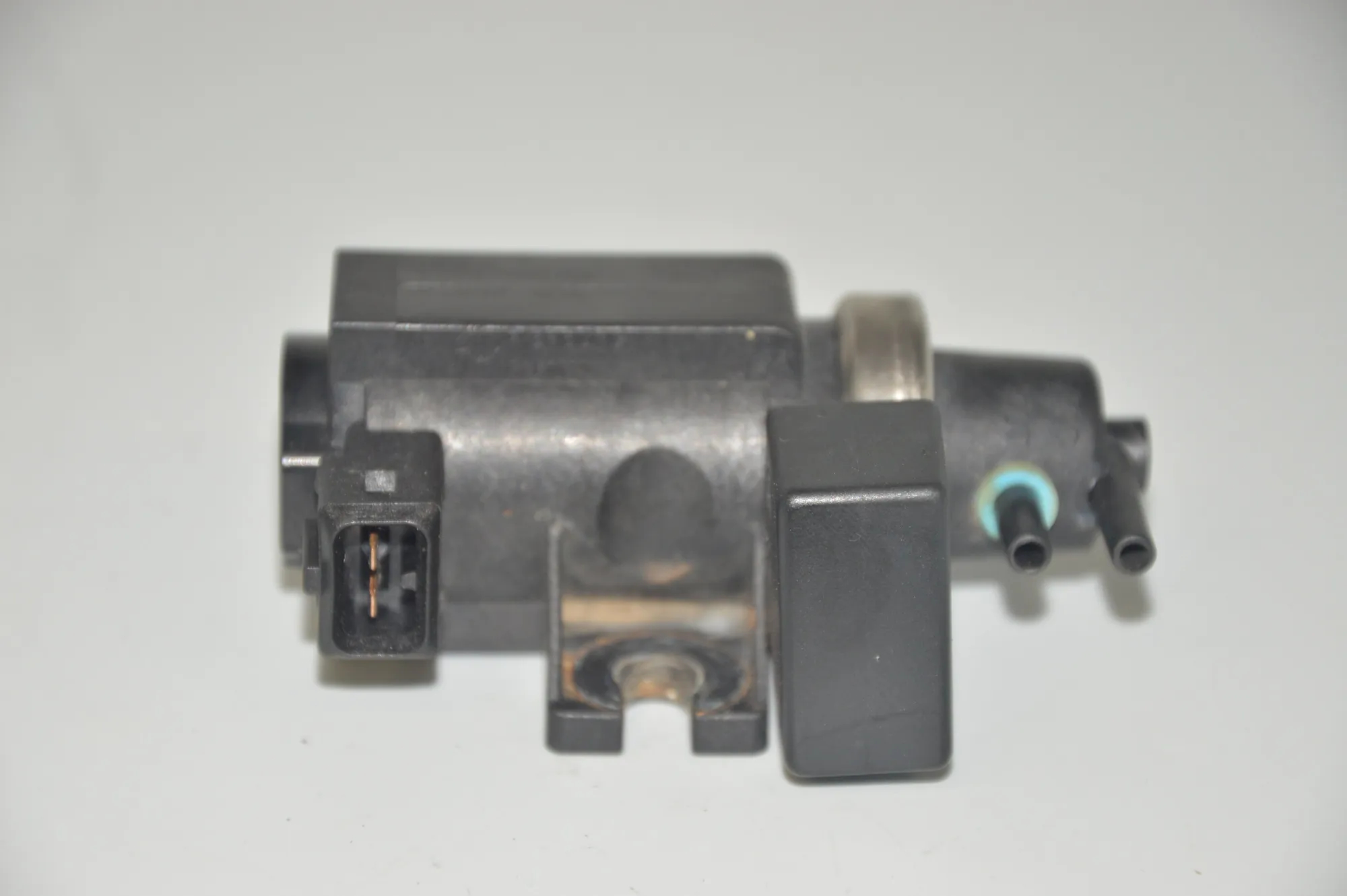 Solenoid Valve – OEM 2247906 · BMW 5 (E39) 525 d 2003
